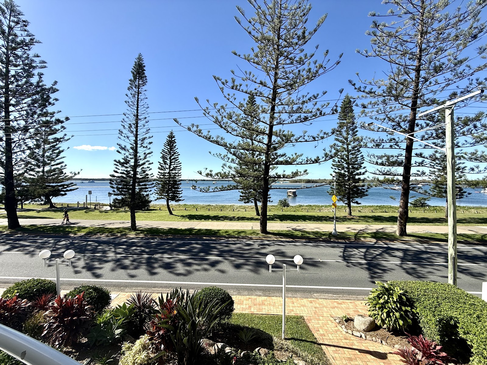 1/510 Marine Parade, Biggera Waters, QLD 4216 - Image 2