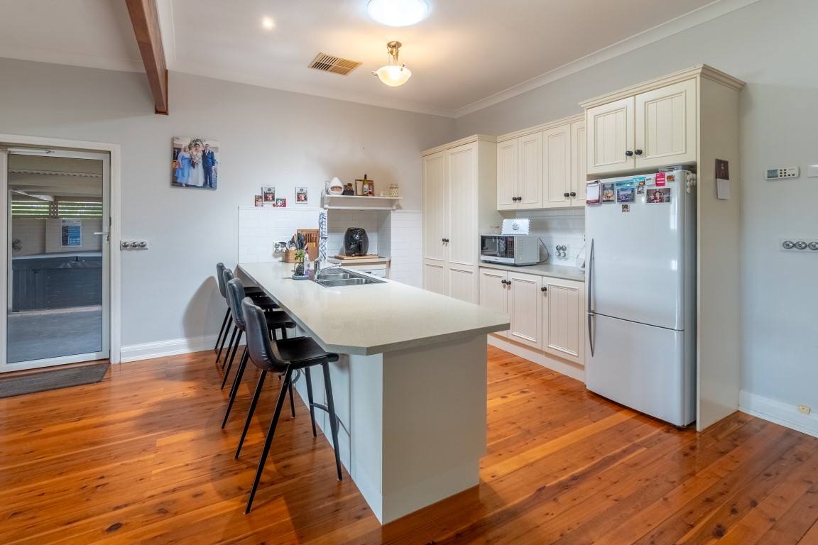 249-251 Hoskins Street, Temora, Nsw, 2666 - Image 9