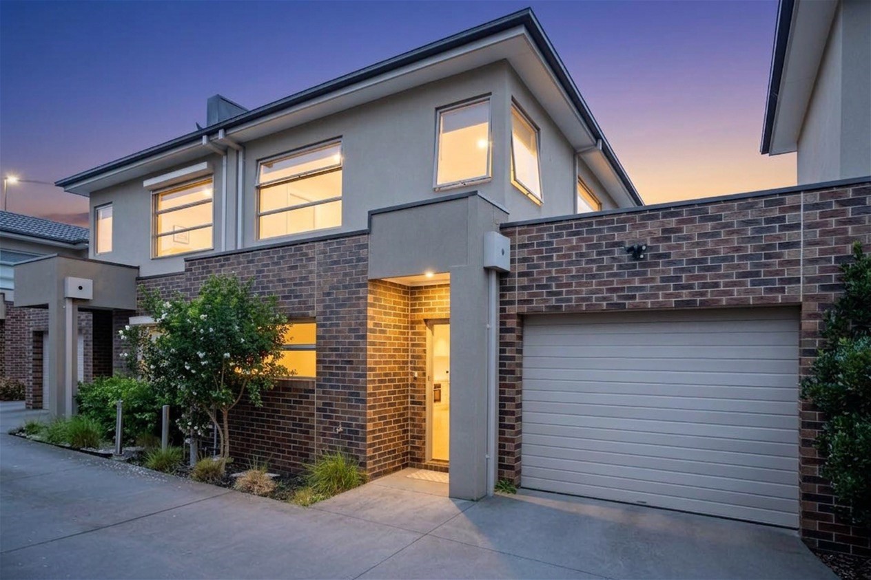 2 14 PLEASANT ROAD, THOMASTOWN VIC 3074 - Image 1