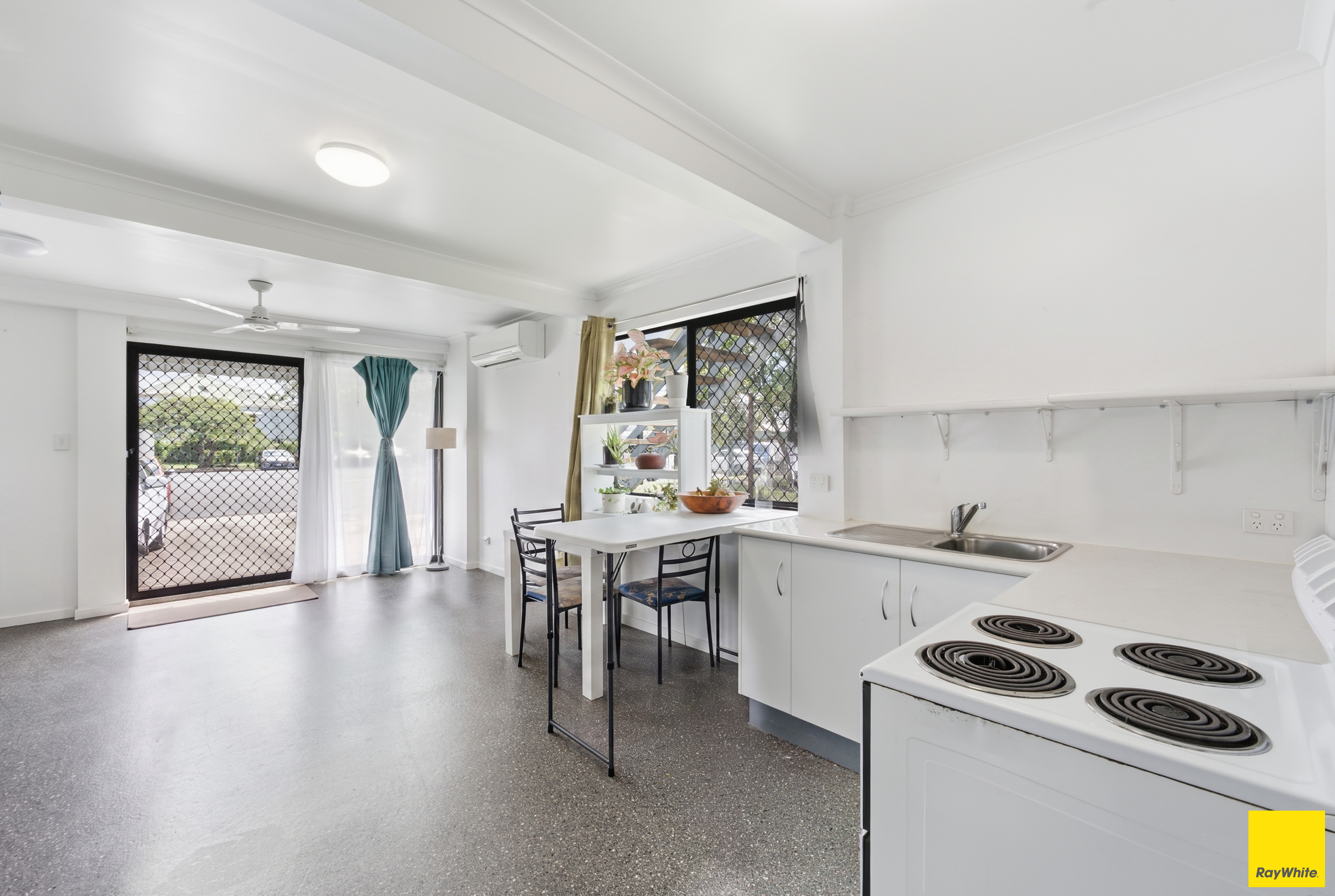 5-bedroom house at 49 Charles Street, Parramatta Park QLD 4870, Cairns, Queensland