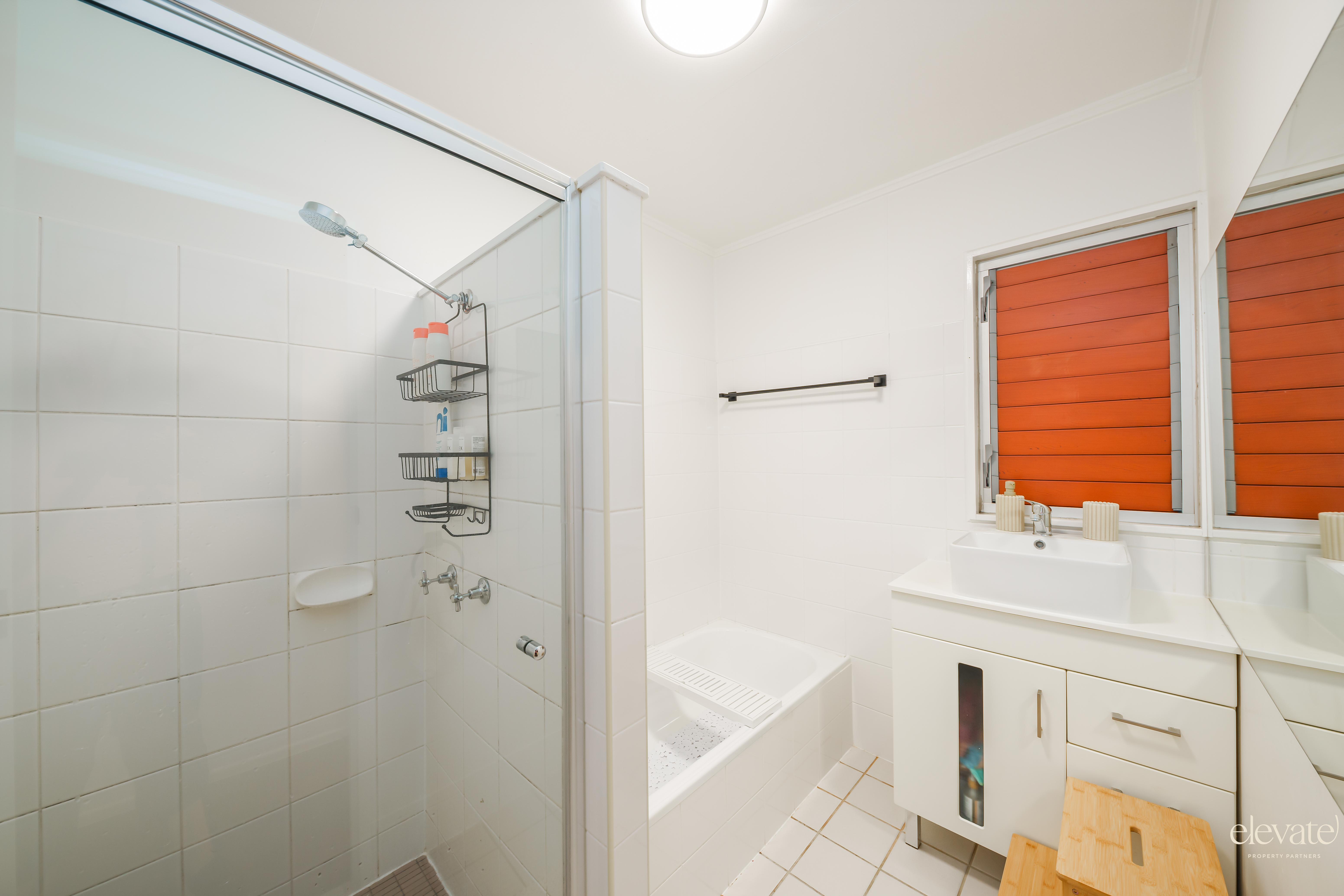 18 POINCIANA STREET, Cranbrook QLD 4814 - Image 10