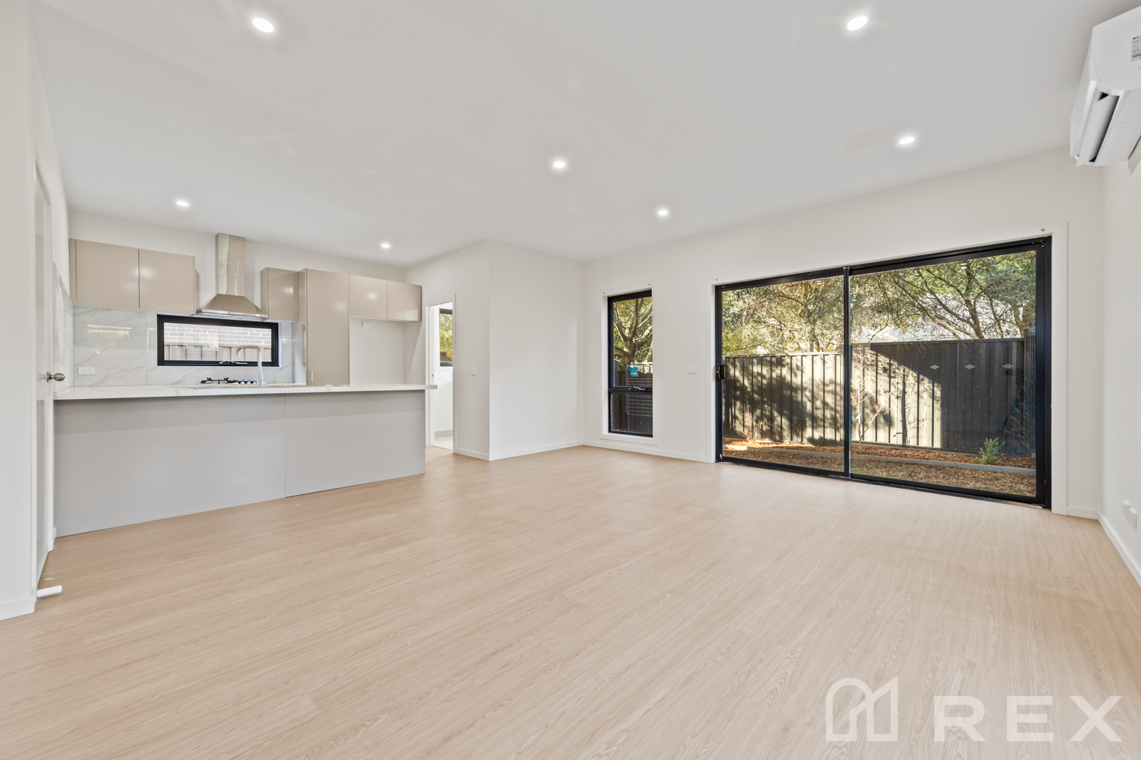 3-bedroom unit at 9 Shan Place, Hampton Park, VIC 3976, Casey, Victoria