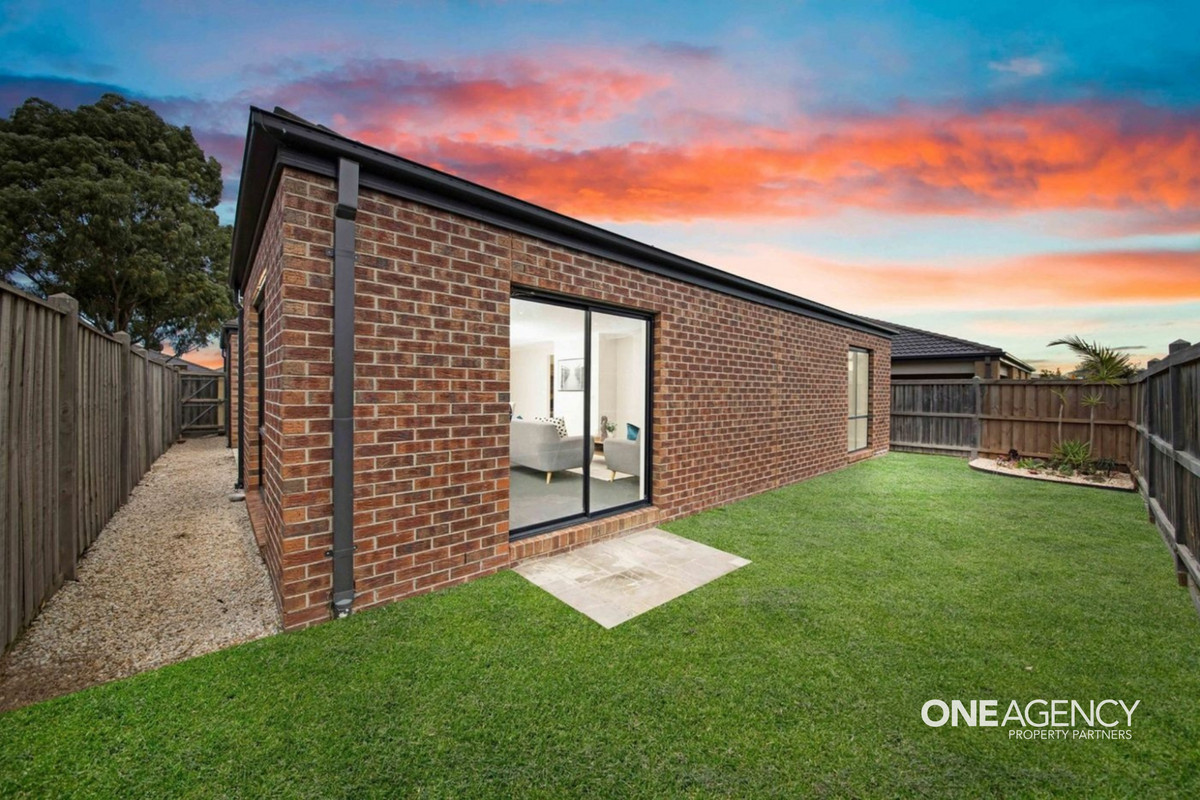 3-bedroom house at 19 Baltic Circuit, Point Cook, VIC 3030, Wyndham, Victoria