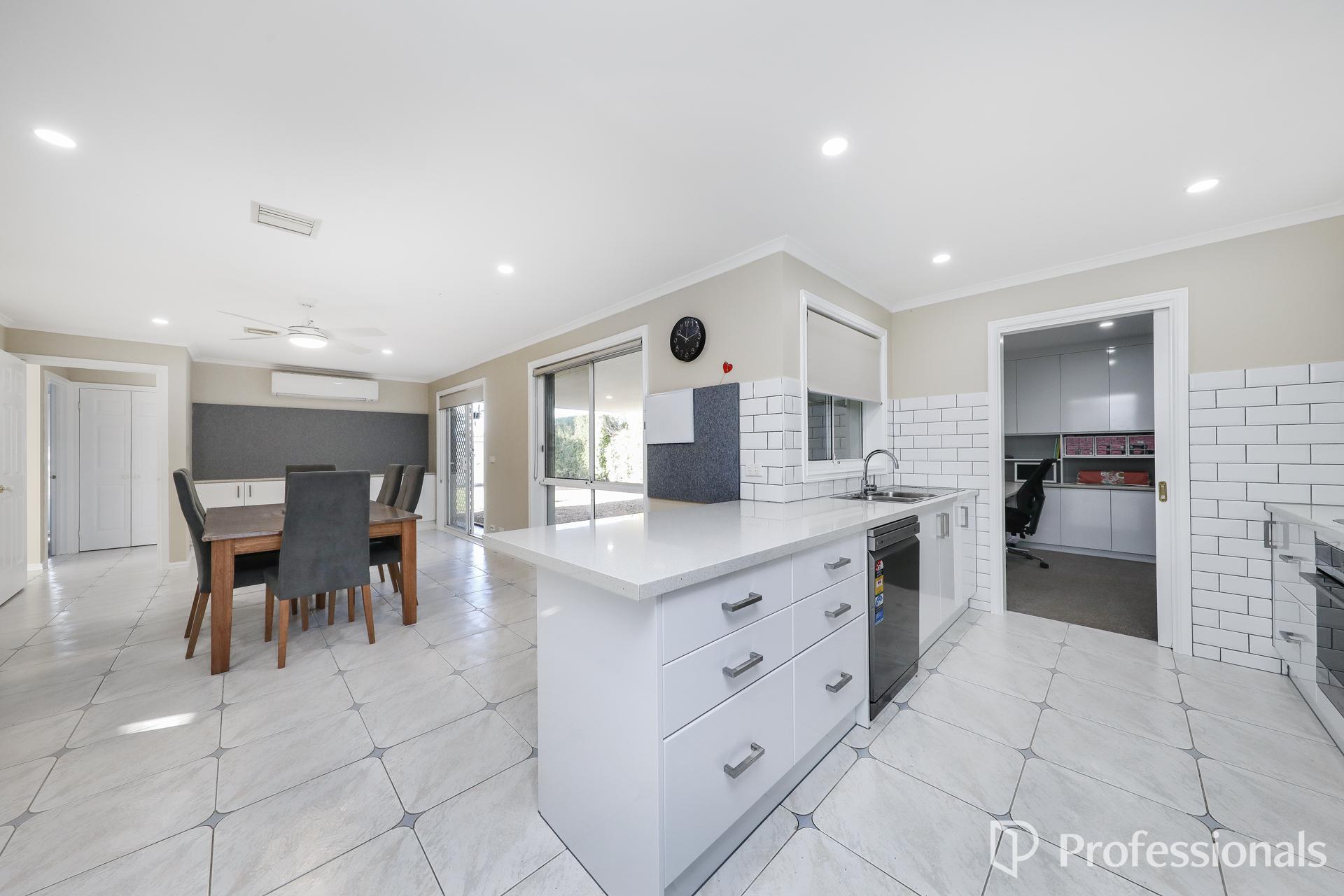 24 Trethowan Avenue, Melton West, VIC 3337 - Image 3