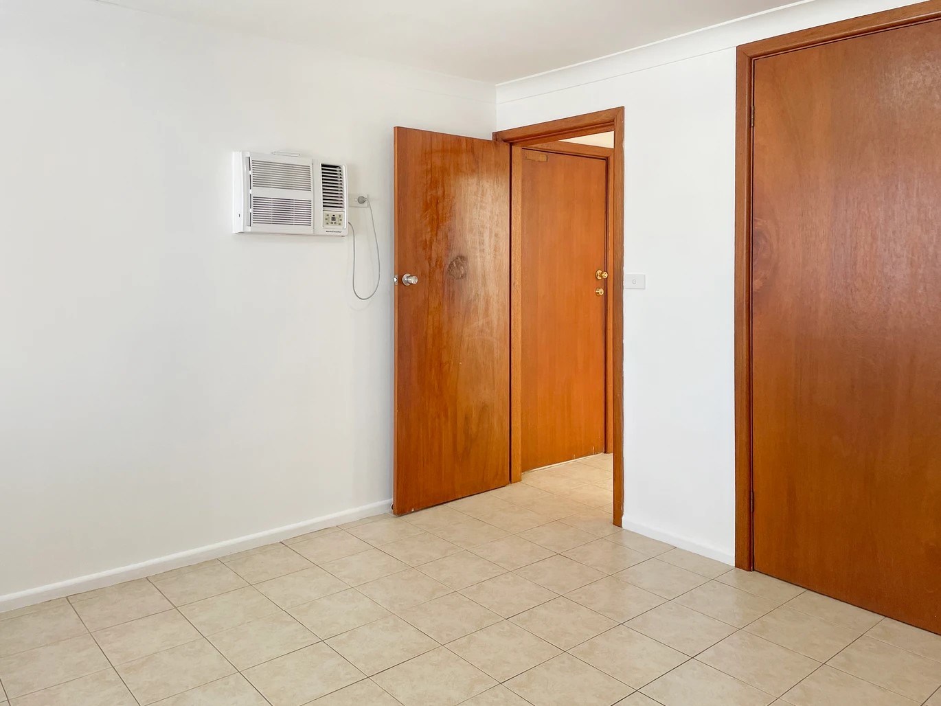 4-bedroom unit at 31 Bultje Street, Dubbo, NSW 2830, Dubbo, New South Wales