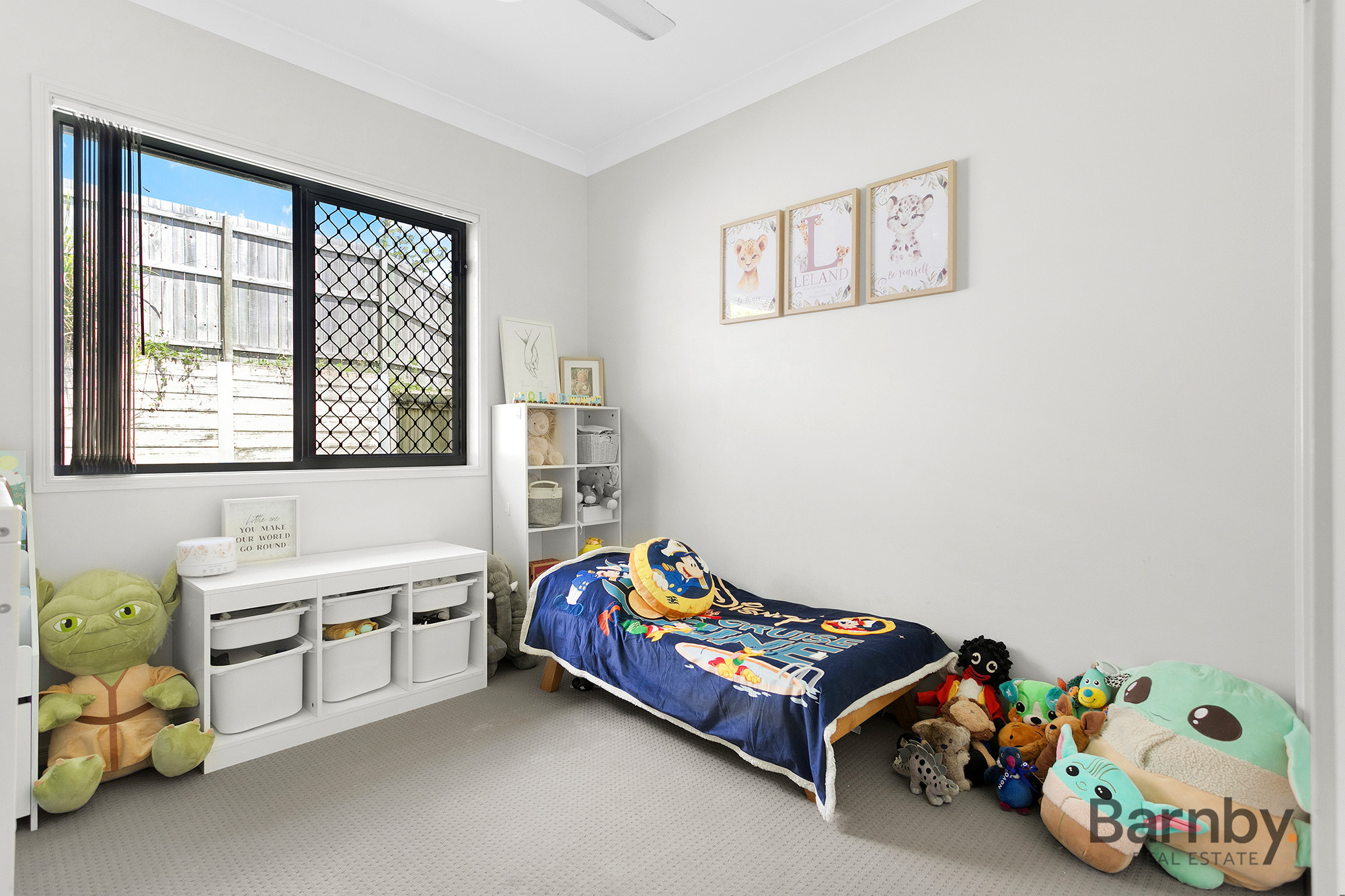 5-bedroom unit at 5 Esther Place, Nambour, QLD 4560, Sunshine Coast, Queensland