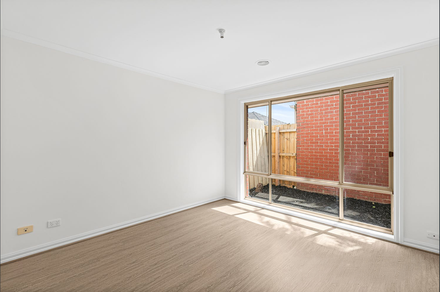 3-bedroom unit at 3/6 London Road, Broadmeadows, VIC 3047, Hume, Victoria