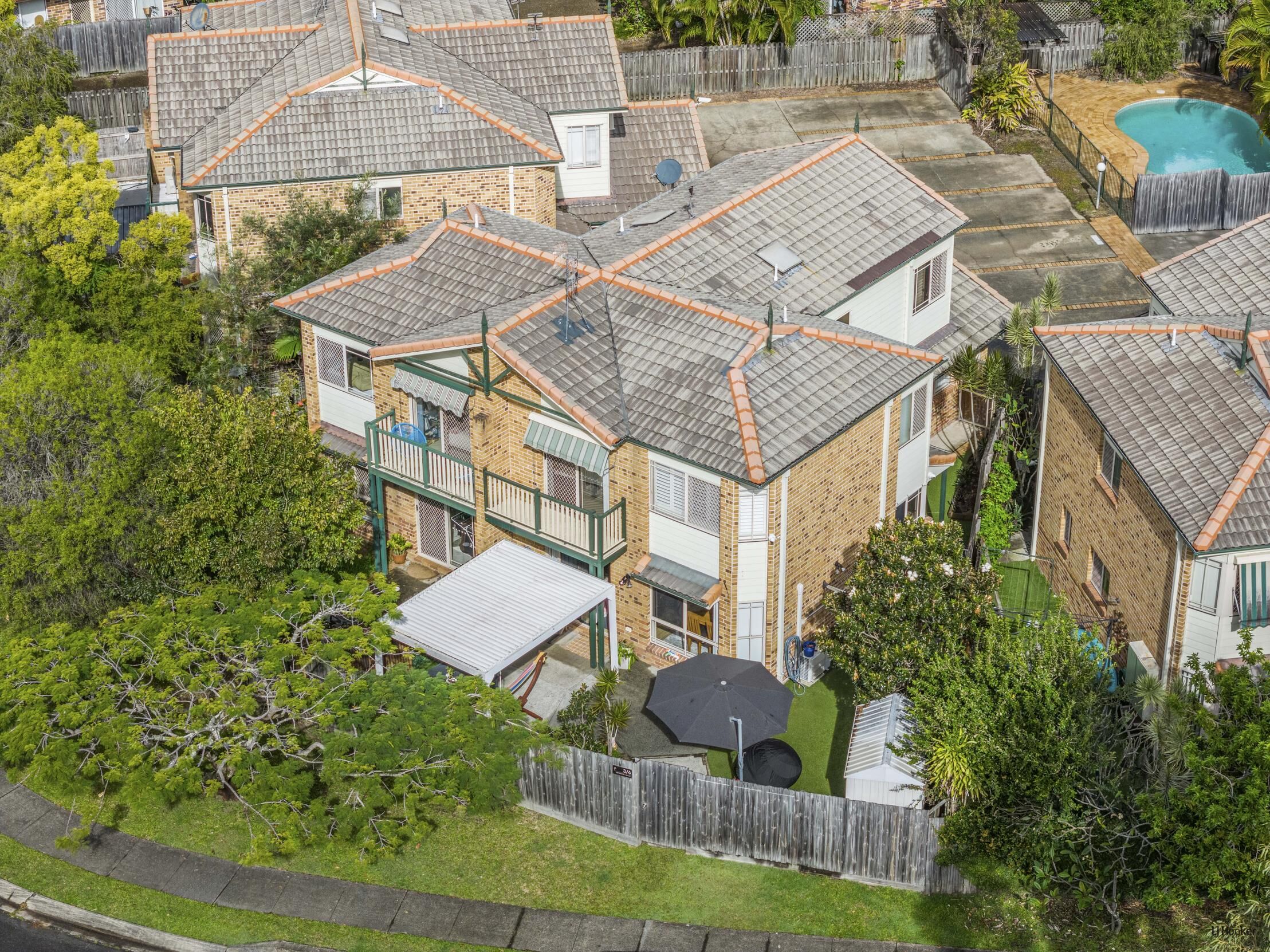 3-bedroom unit at 3/6 Maranta Street, Elanora, QLD 4221, Gold Coast, Queensland