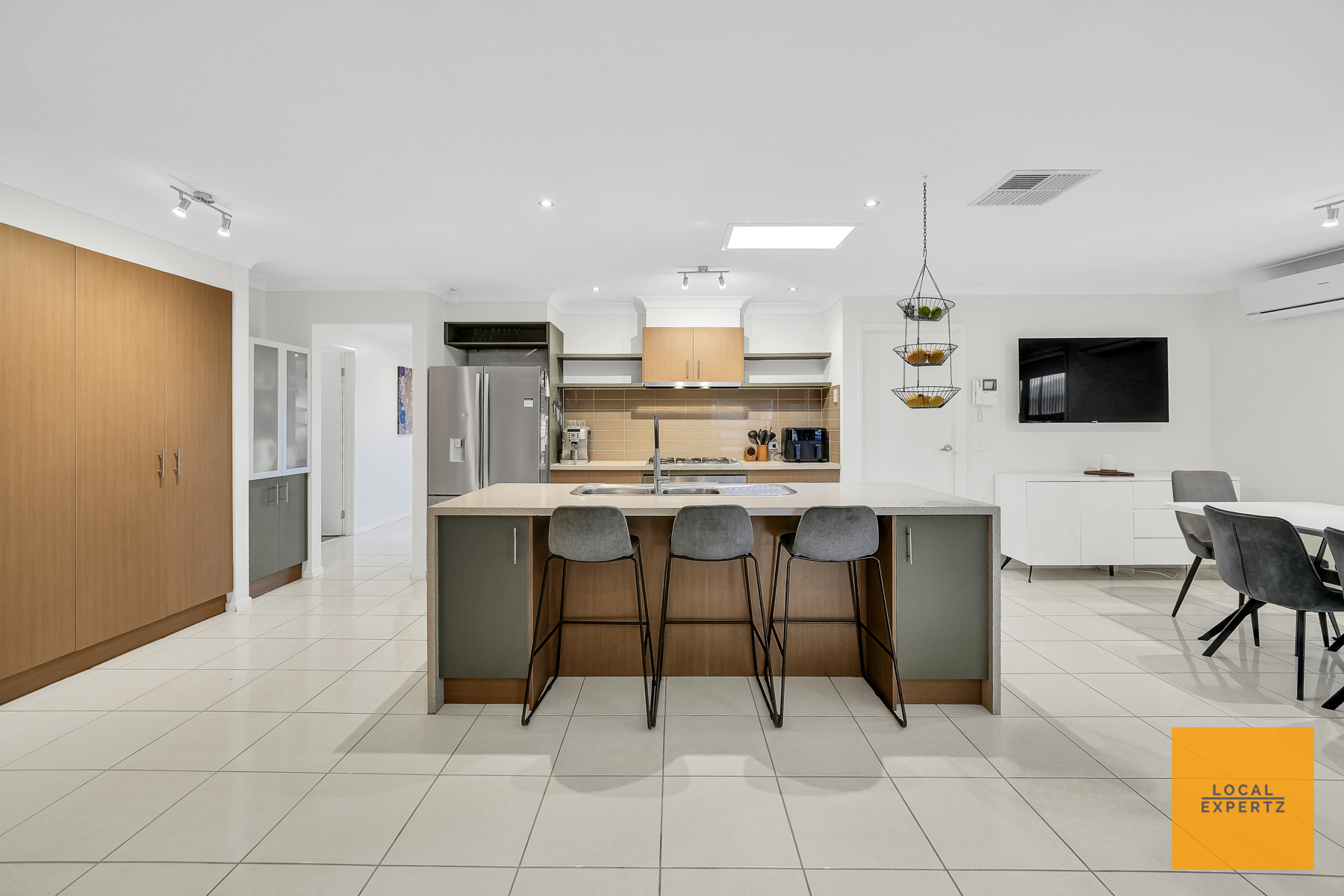 24 CARLYON CLOSE, Melton West VIC 3337 - Image 5