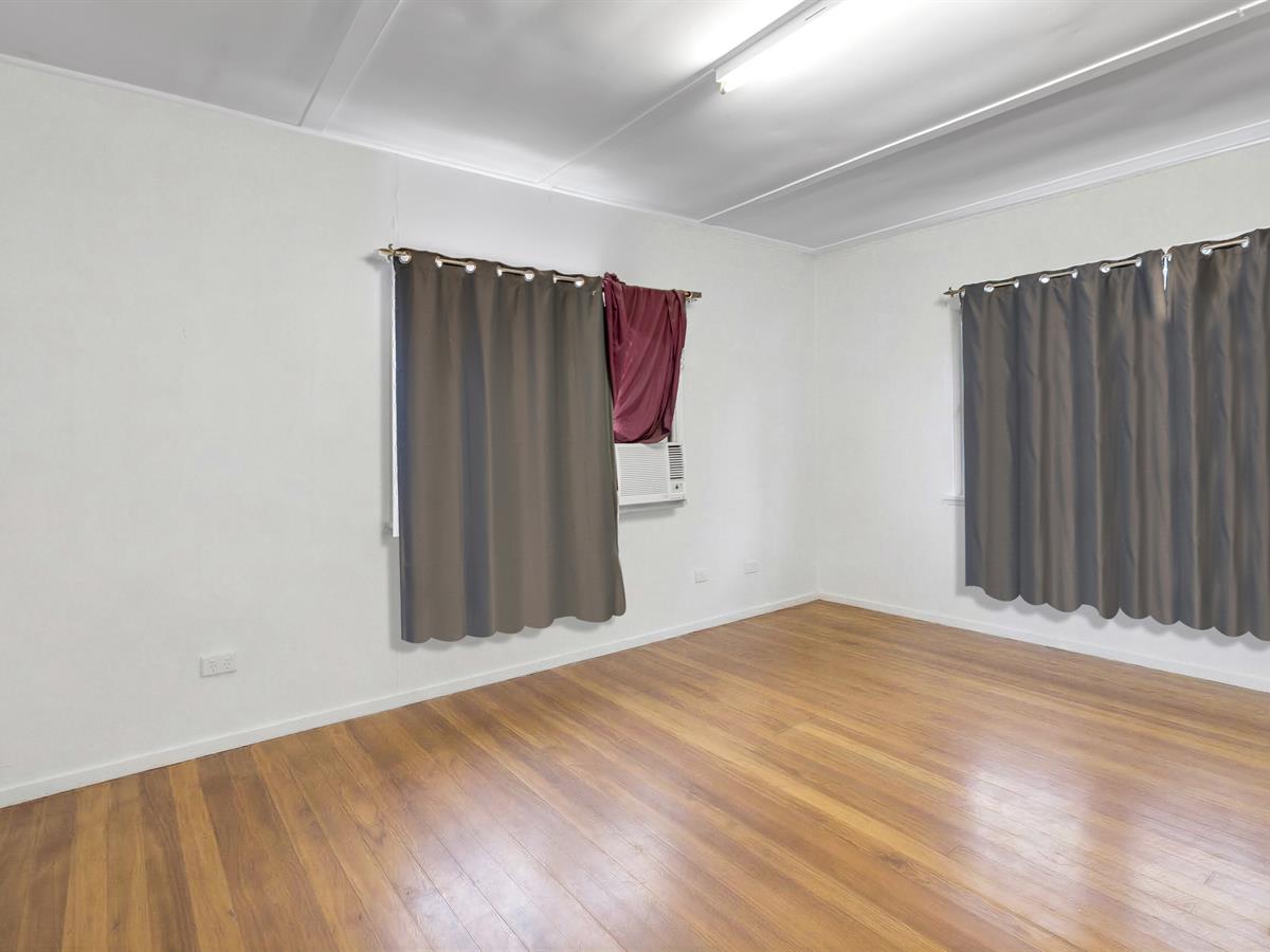 12 BROWN STREET, Woree QLD 4868 - Image 8