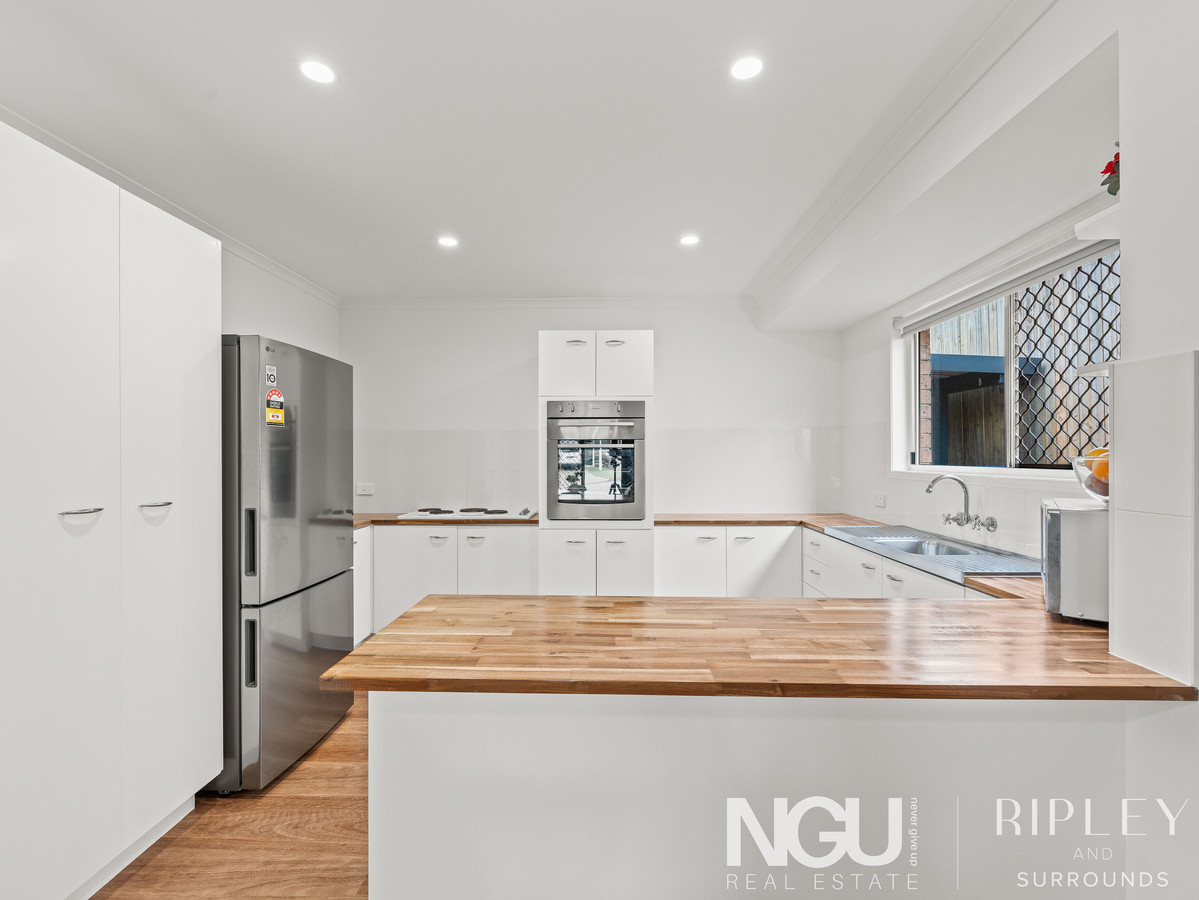 3-bedroom house at 6 CURRAWONG STREET, Bundamba QLD 4304, Ipswich, Queensland