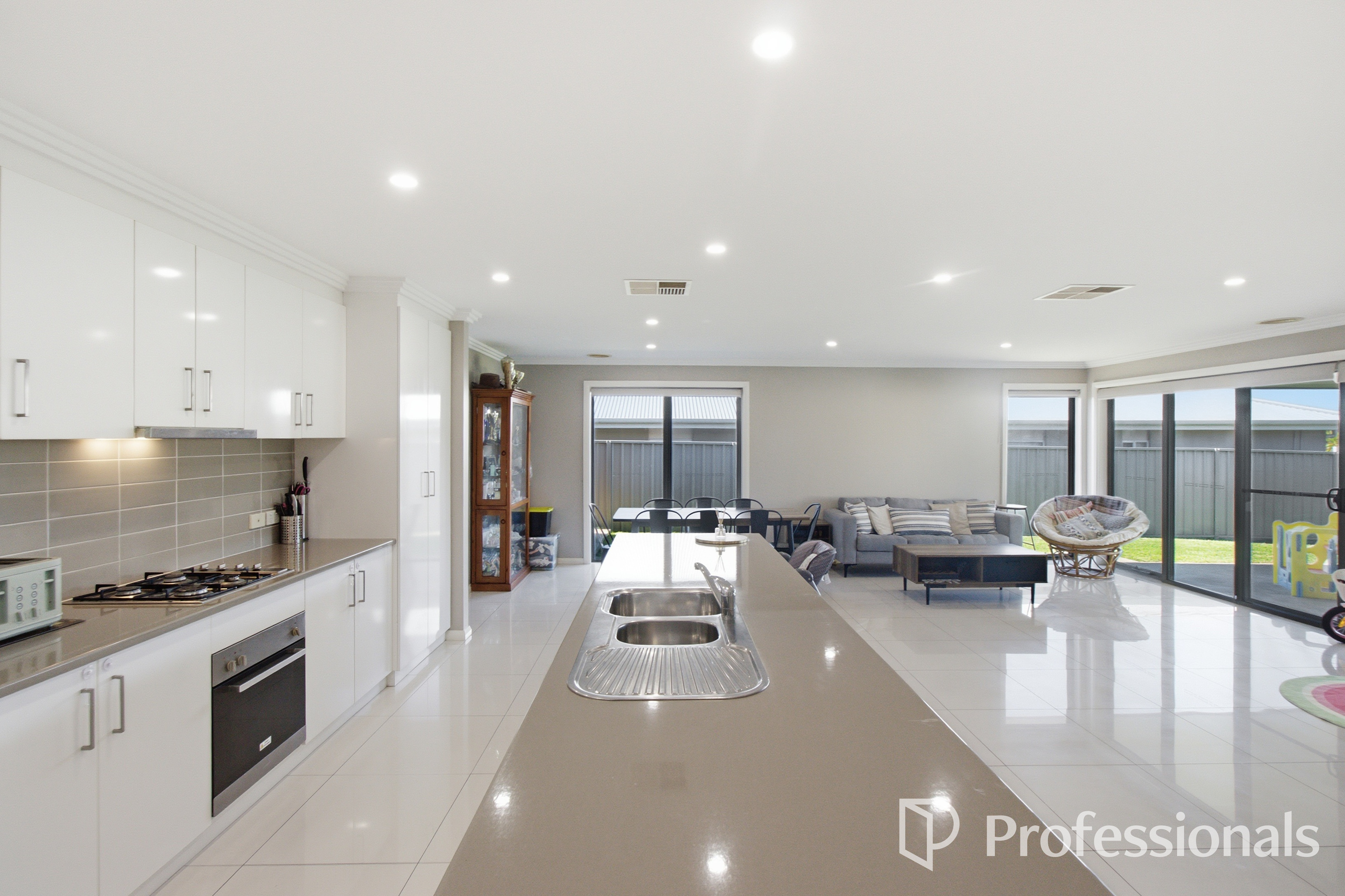 4-bedroom house at 7 Warambee Street, Glenfield Park, NSW 2650, Wagga Wagga, New South Wales