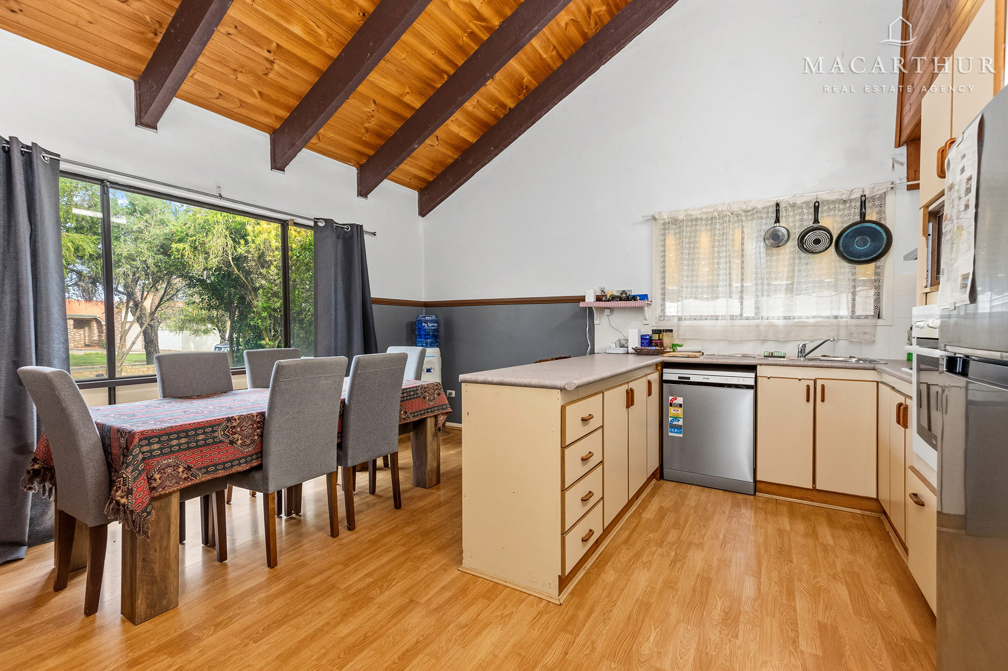 17 Grevillea Crescent, Lake Albert, NSW 2650 - Image 2