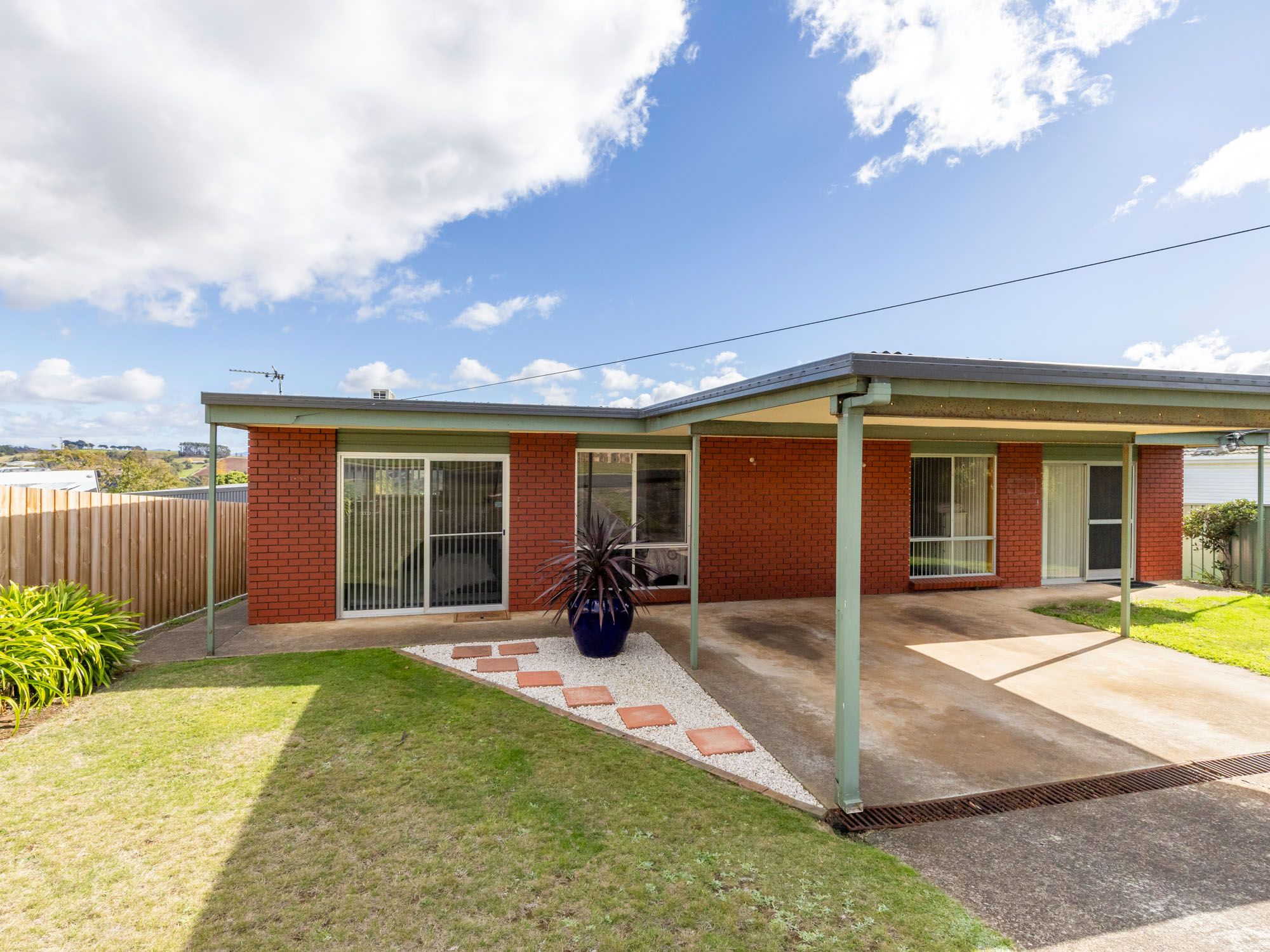 2 21 SURREY STREET, DEVONPORT TAS 7310 - Image 1