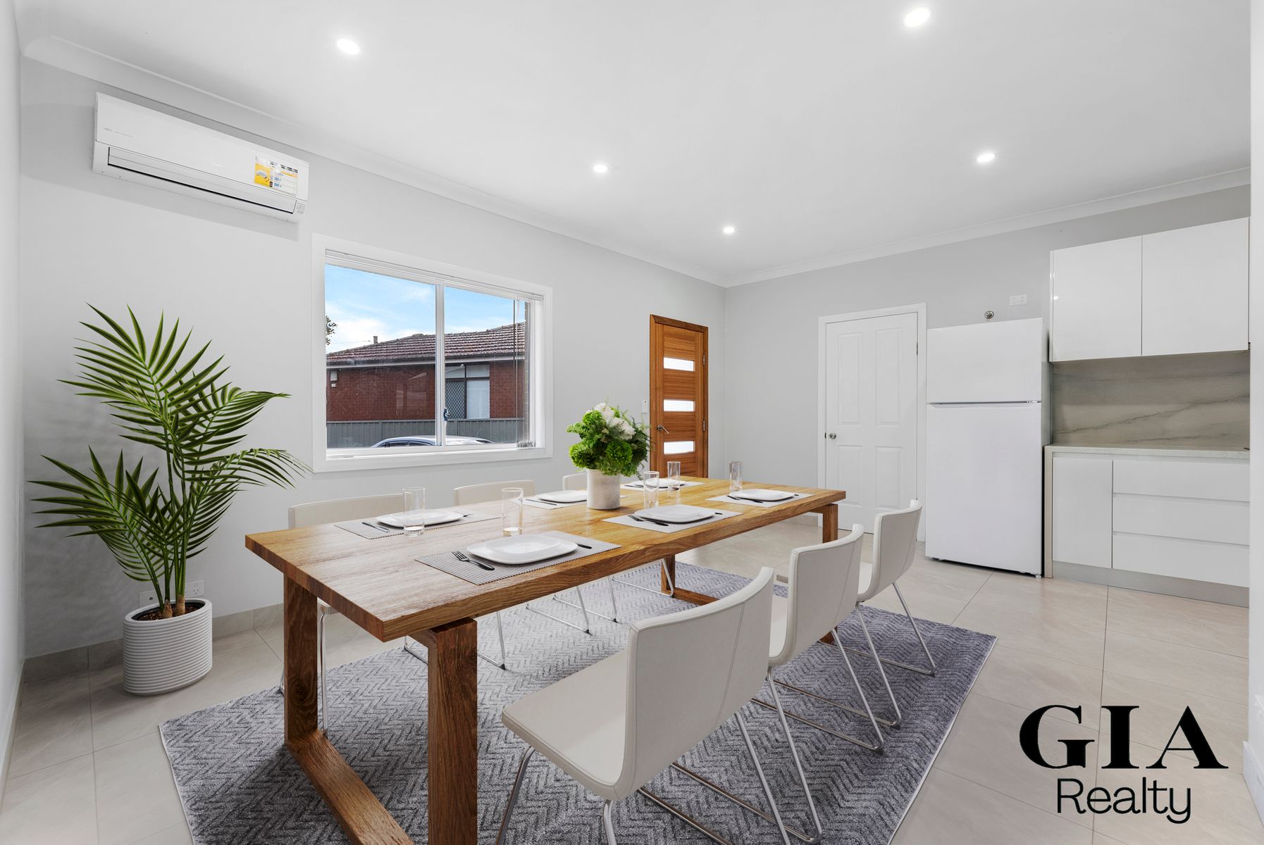 5-bedroom house at 12 Kimberley Crescent, Fairfield West, NSW 2165, Fairfield, New South Wales