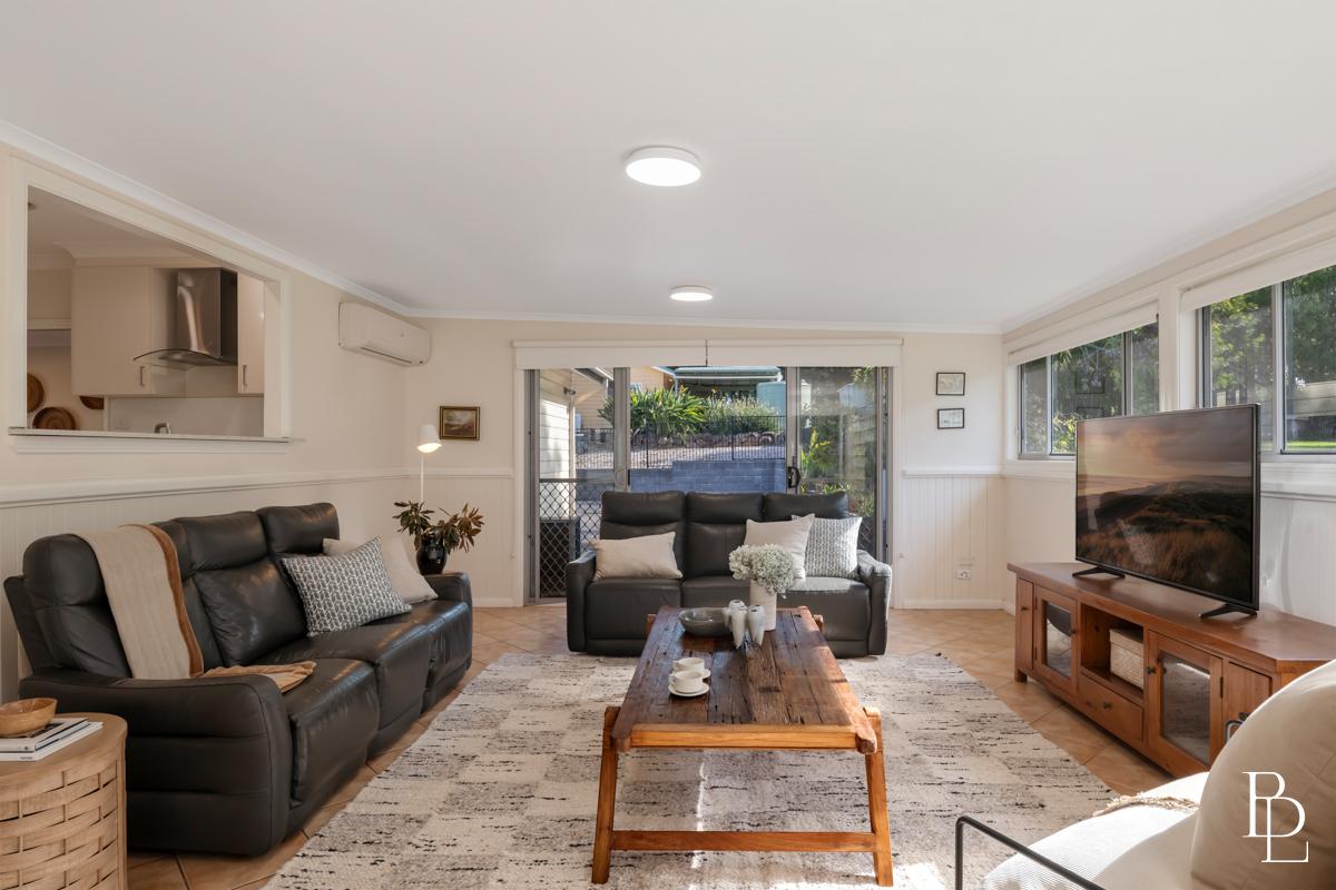 5-bedroom house at 6 ALLAWAH PLACE, Dunmore NSW 2529, Shellharbour, New South Wales