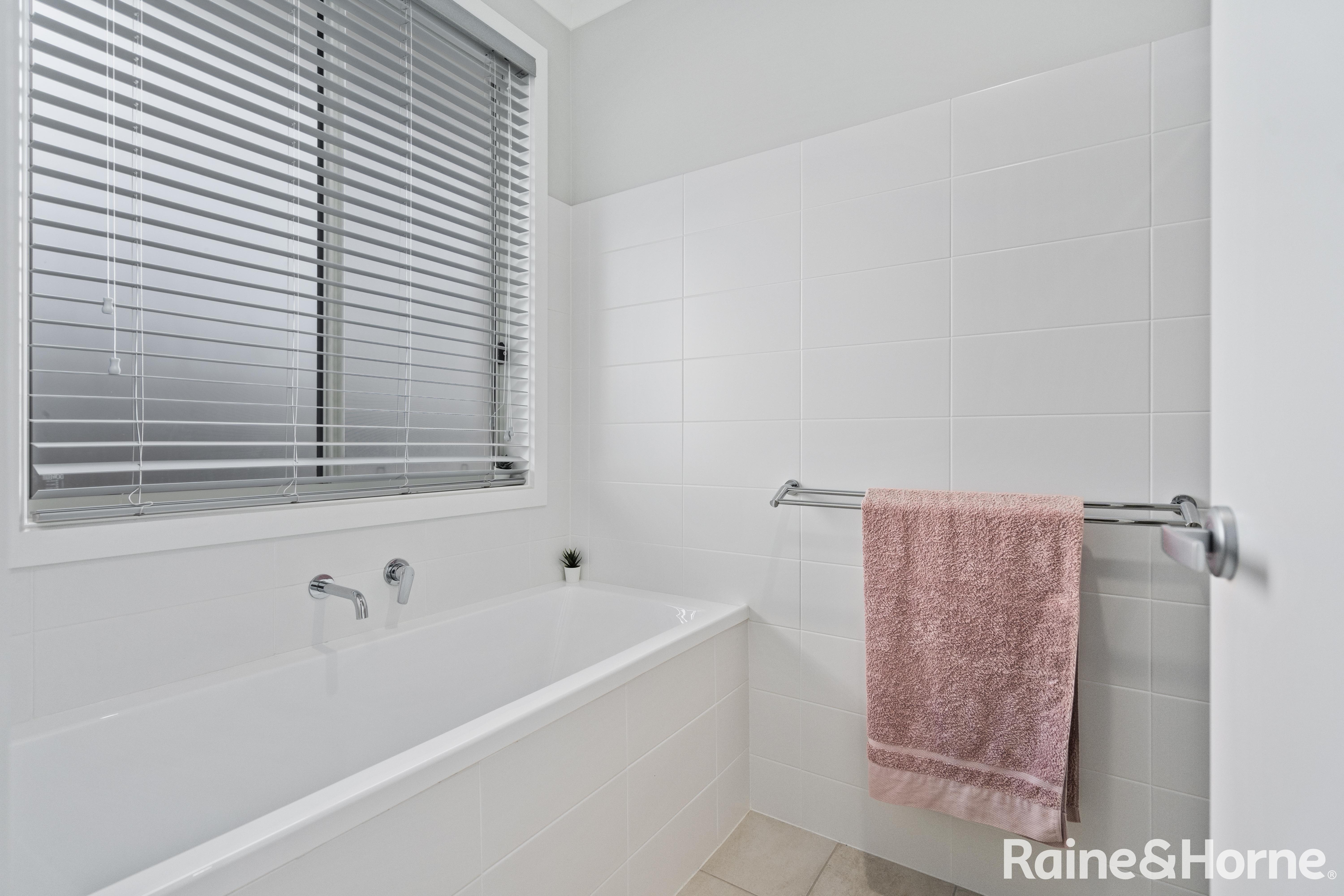 4-bedroom house at 3 Elysium Boulevard, Strathalbyn SA 5255, Alexandrina, South Australia