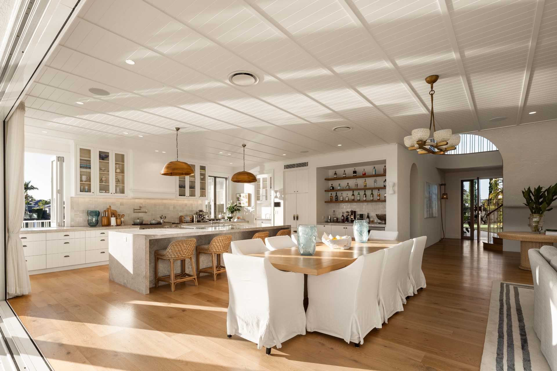 5 LA FRANCE Court, Mermaid Waters, QLD 4218 - Image 5