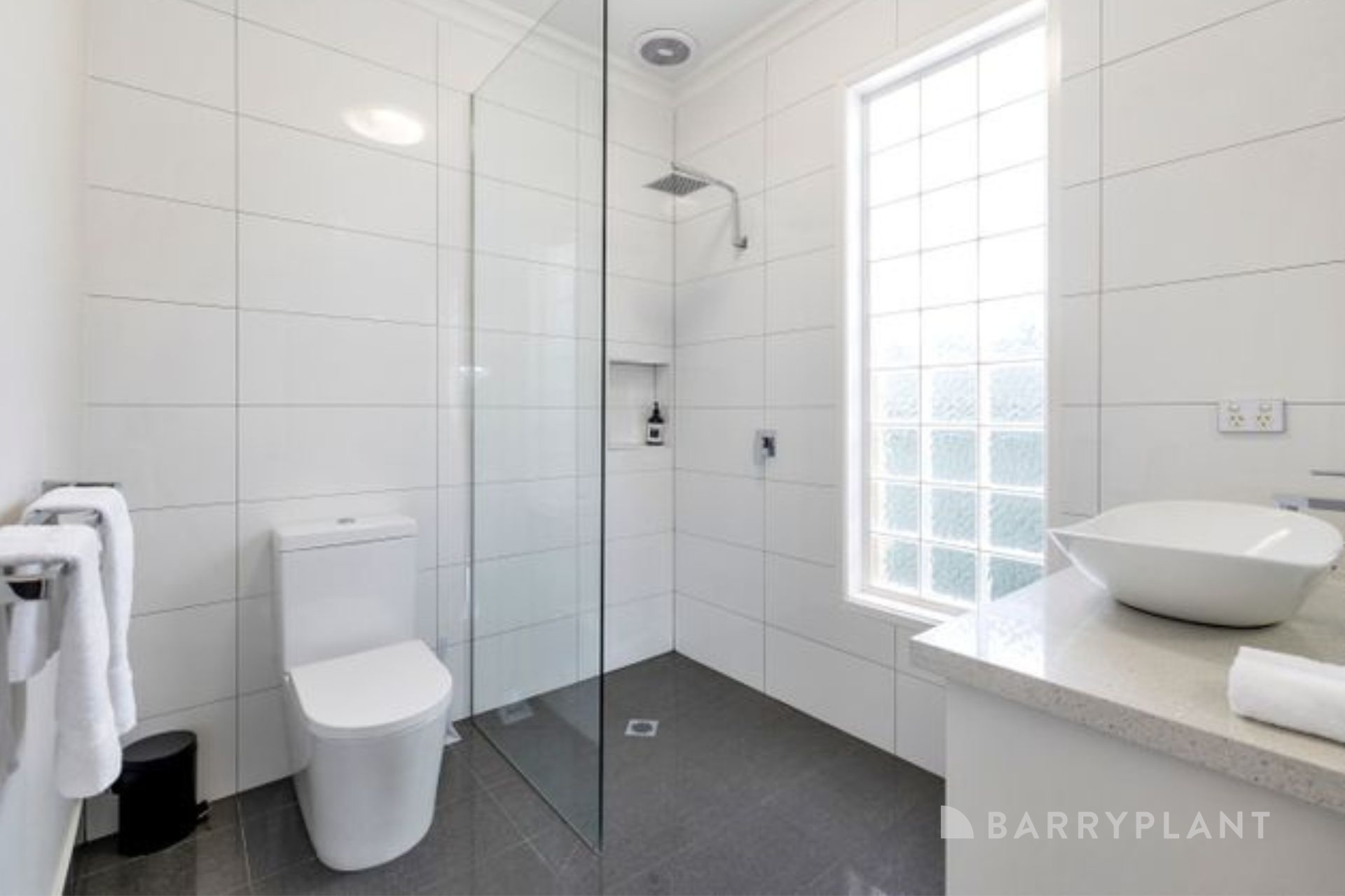 1 Devon Street, Lake Wendouree, VIC 3350 - Image 10