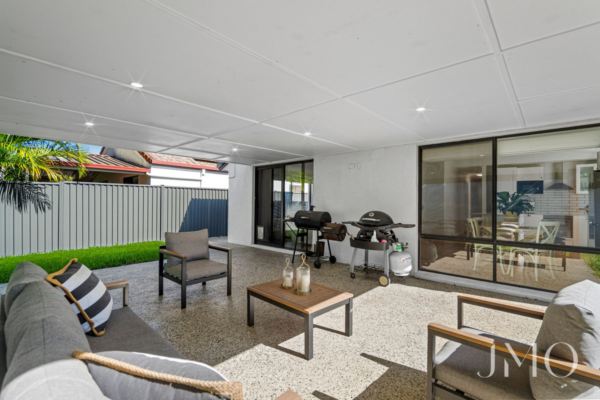 60 SERAFINA DRIVE, Helensvale QLD 4212 - Image 7