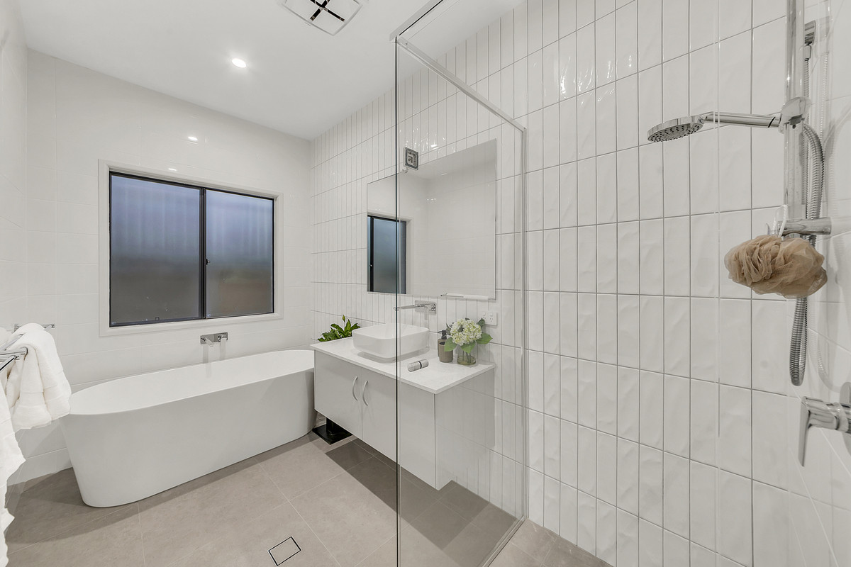 4-bedroom house at 7 Pelling Place, Deebing Heights, QLD 4306, Ipswich, Queensland