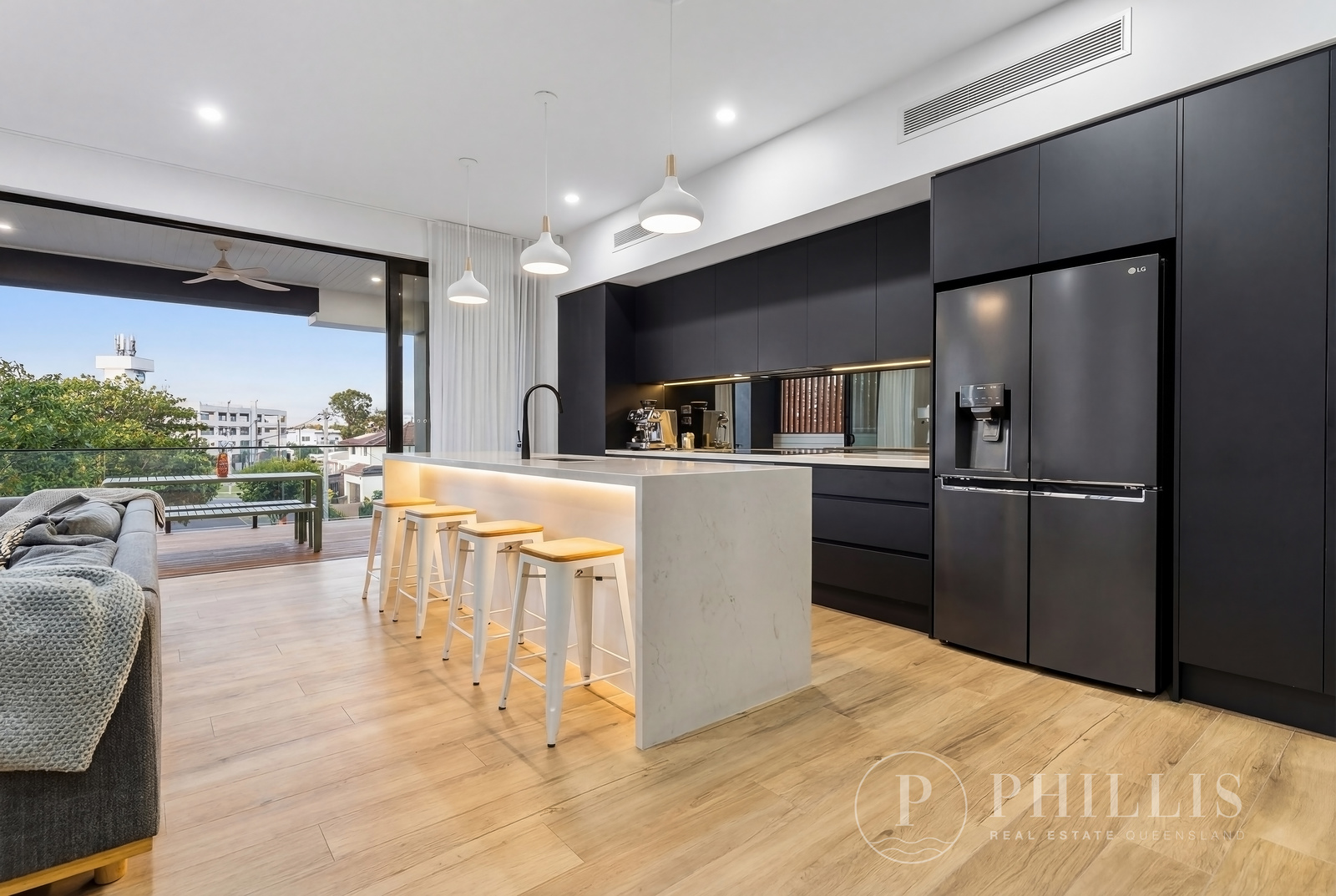 2/8 Thelma Avenue, Biggera Waters, Qld, 4216 - Image 4