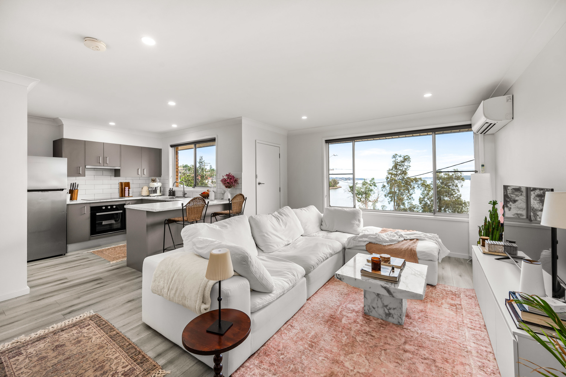 1-bedroom unit at 2/226 The Esplanade, Speers Point, NSW 2284, Lake Macquarie, New South Wales