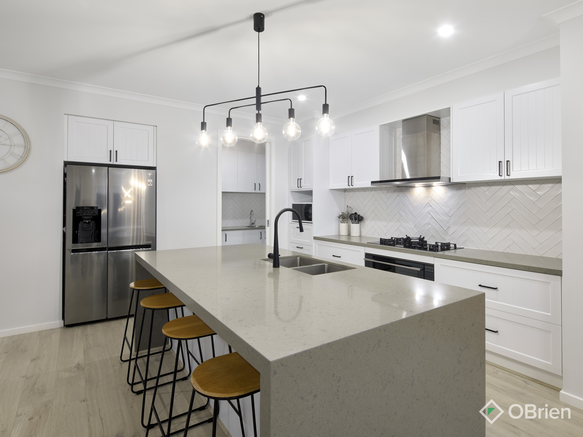 27 HART DRIVE, Warragul VIC 3820 - Image 4