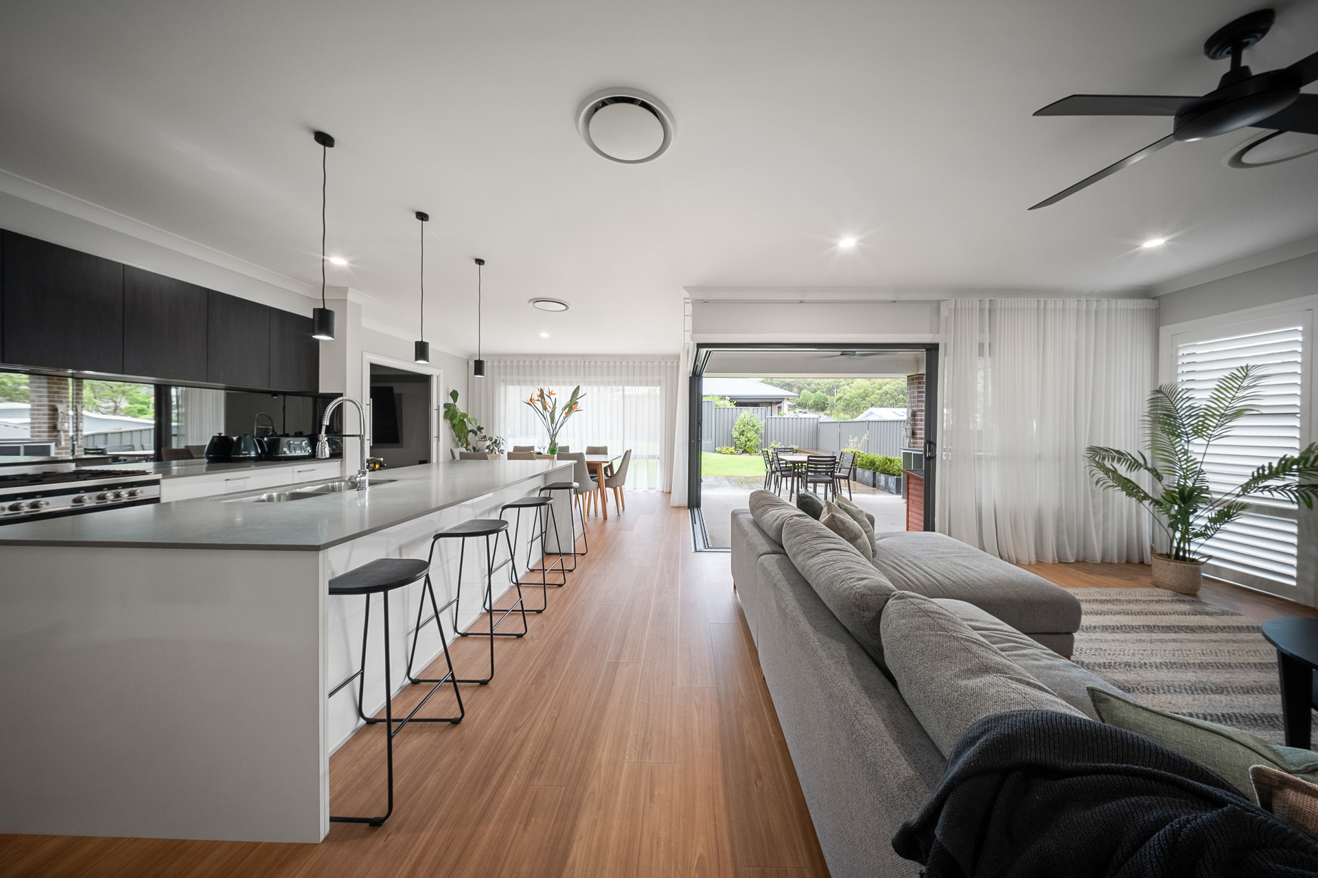 6 FIN STREET, Teralba NSW 2284 - Image 5