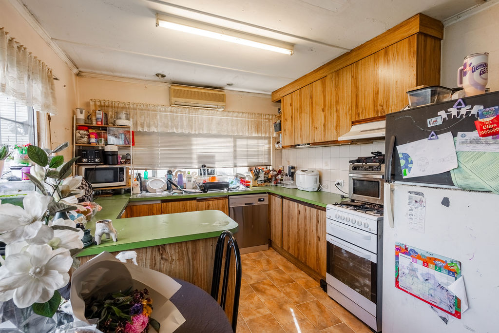 373 Hume Street, Kearneys Spring QLD 4350 - Image 5
