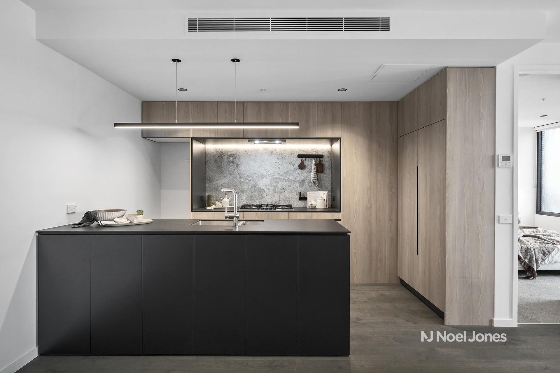 UNIT 605 112 HIGH STREET SOUTH, Kew VIC 3101 - Image 3