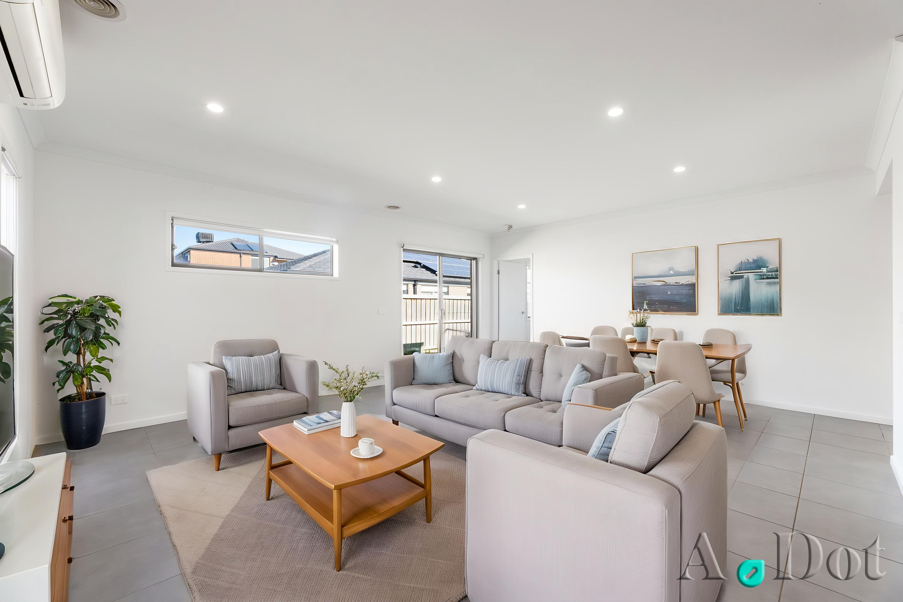 171 ELMSLIE DRIVE, Cranbourne East VIC 3977 - Image 2