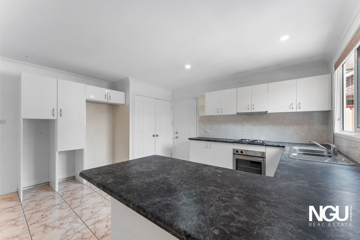 4 31 DOUGLAS ROAD, QUAKERS HILL NSW 2763 - Image 4