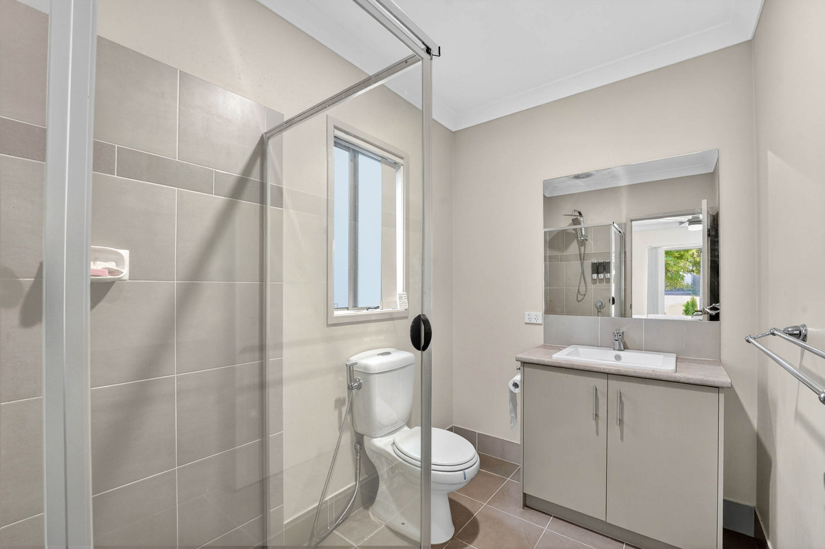 7 LAGUNA CRESCENT, Springfield Lakes QLD 4300 - Image 9