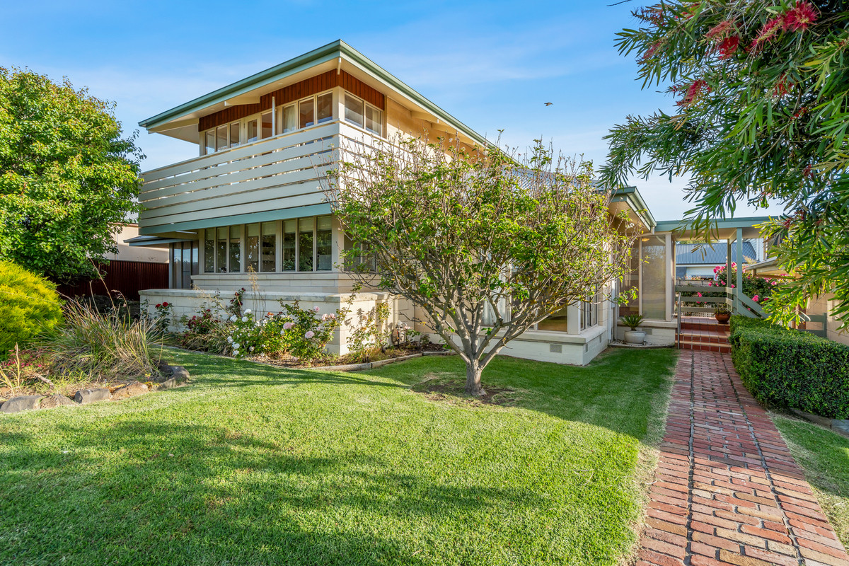 3-bedroom house at 1/7 Regent, Port Fairy, Vic, 3284, Moyne, Victoria