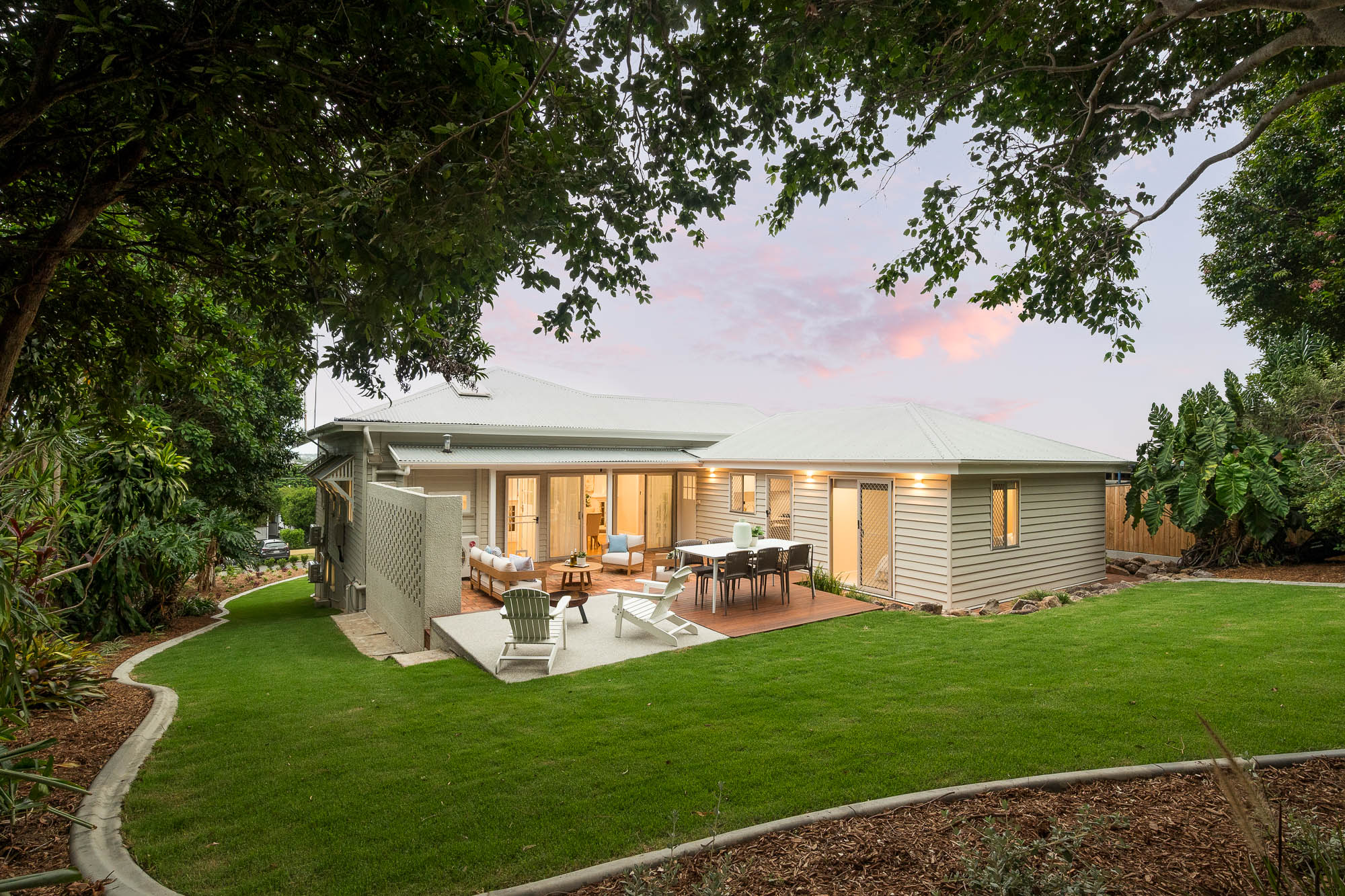 5-bedroom house at 35 Benbow Street, Tarragindi, QLD 4121, Brisbane, Queensland