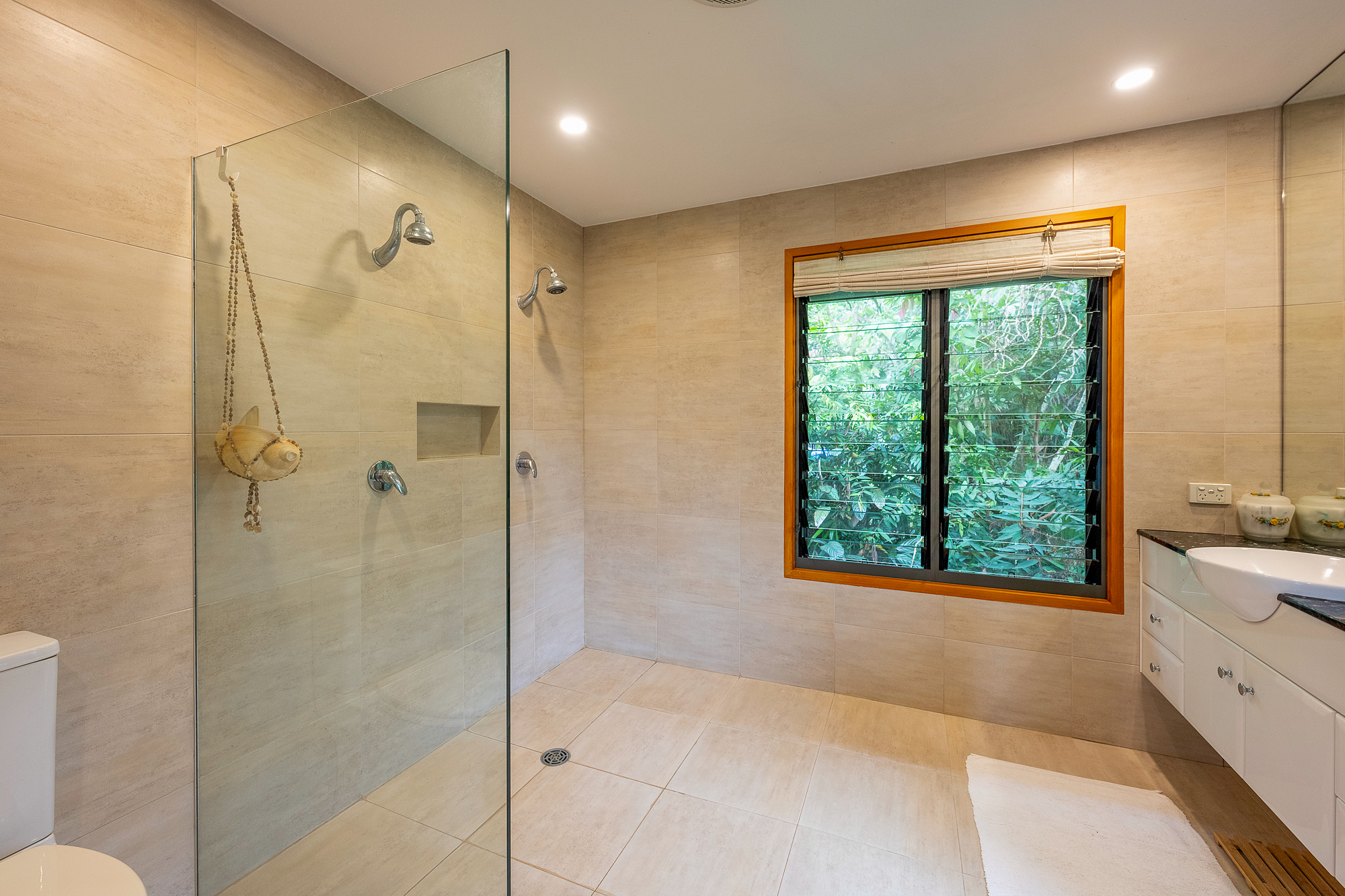 11 Namoi Glen, Ocean Shores, NSW 2483 - Image 3