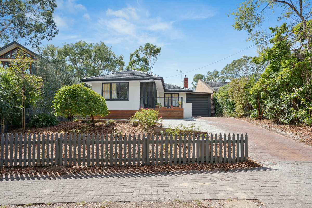 8 Heatherbank Terrace, Stonyfell, SA 5066 - Image 1