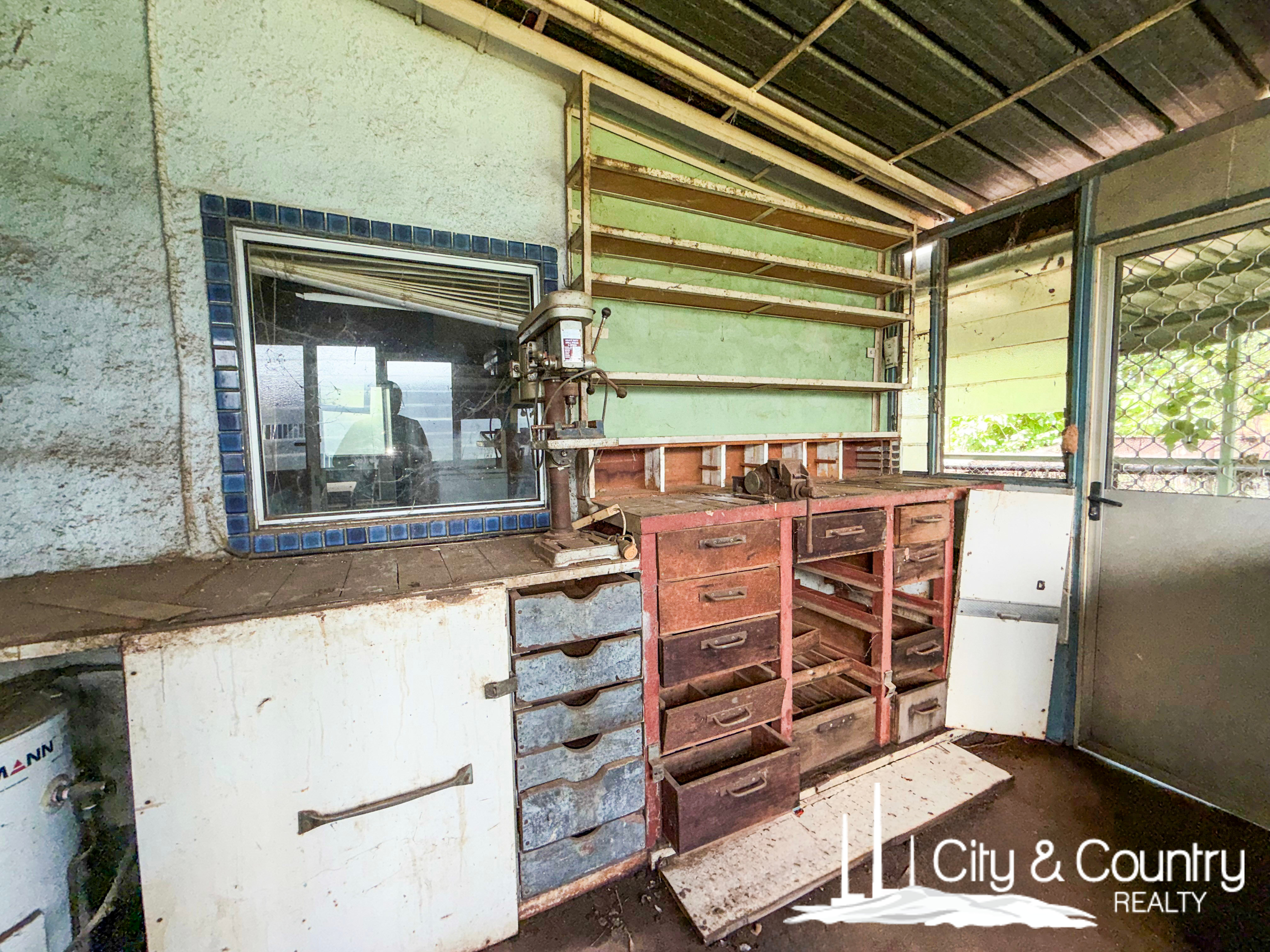 21 FLYNN STREET, Mornington QLD 4825 - Image 10