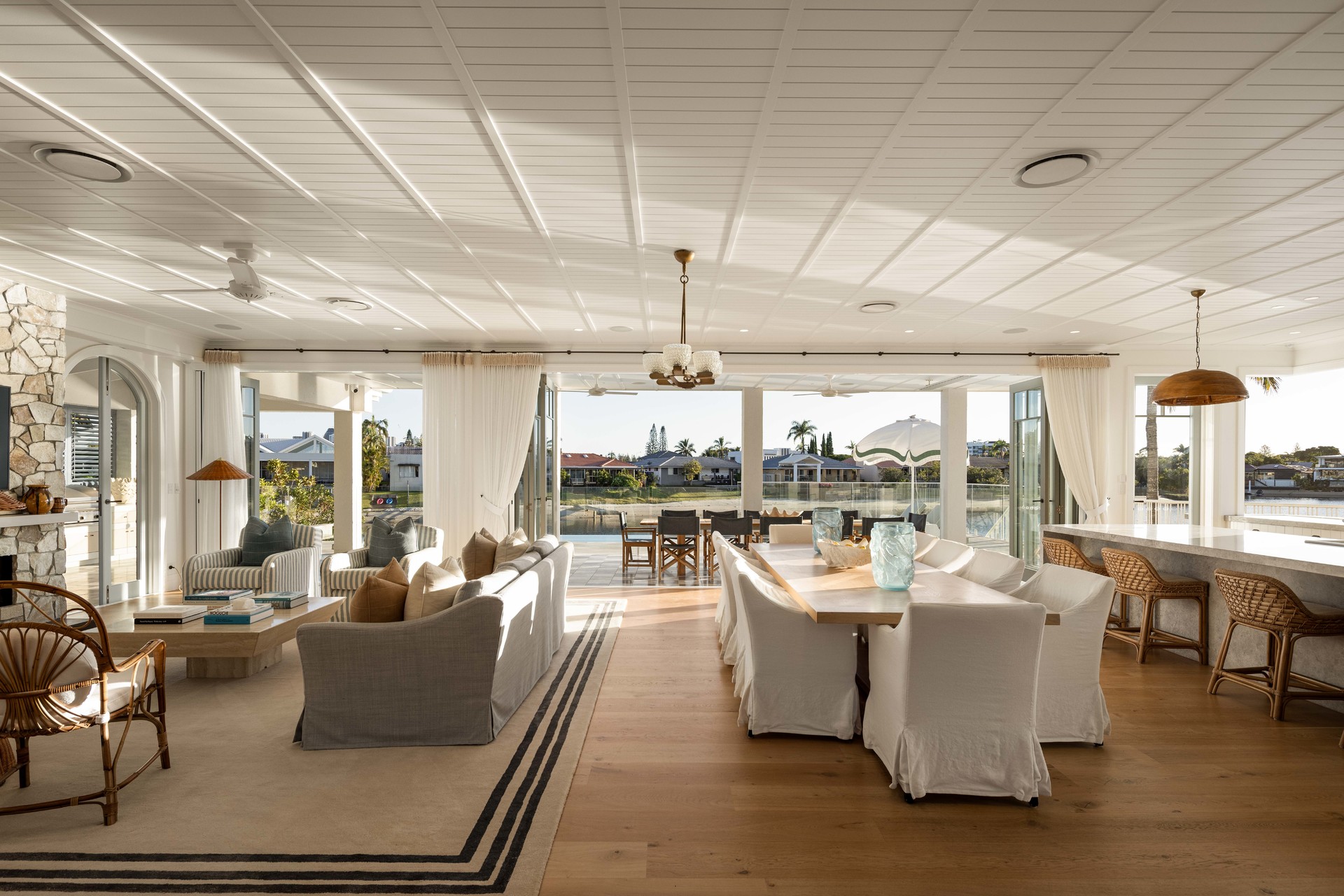 5 LA FRANCE Court, Mermaid Waters, QLD 4218 - Image 3