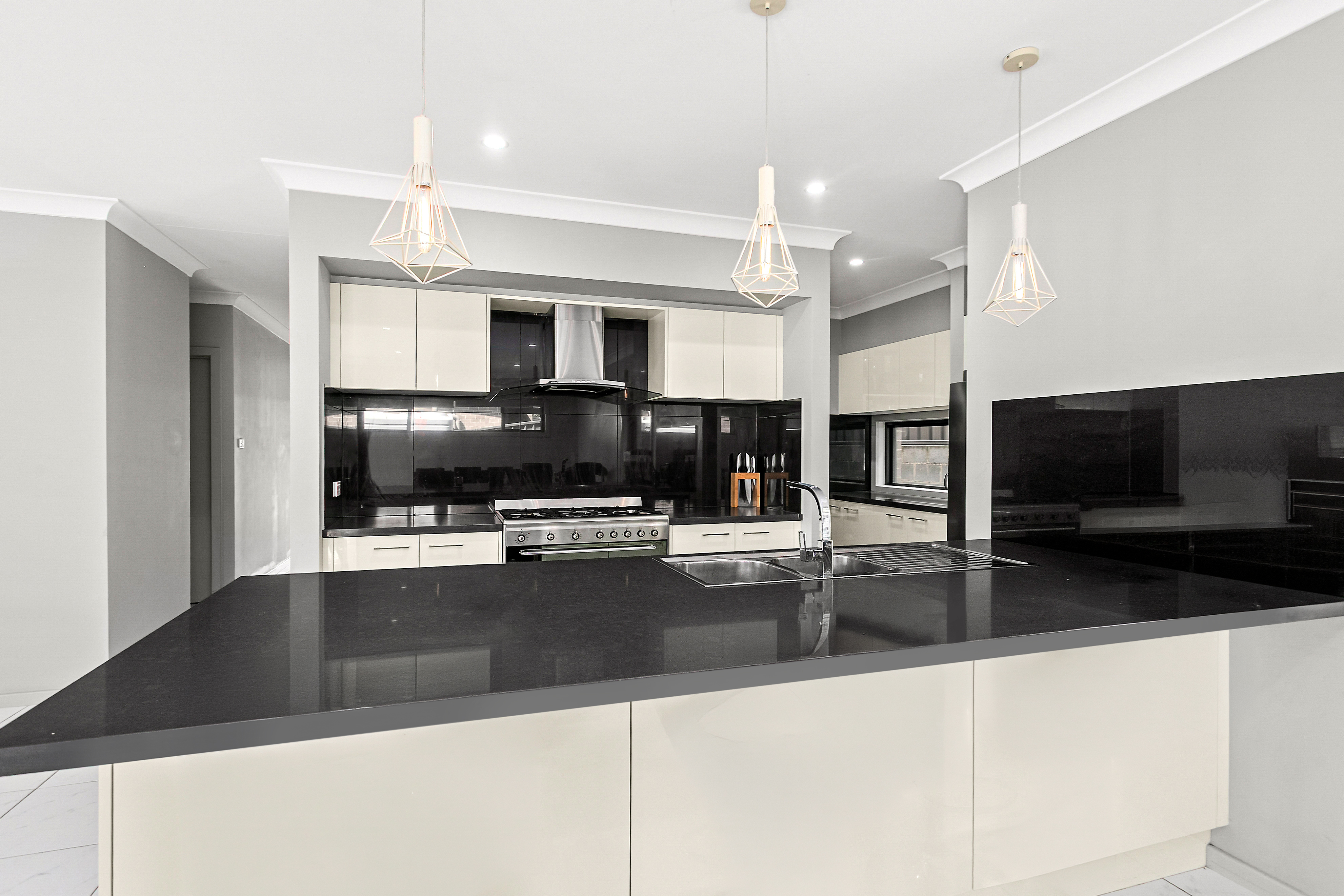 8 Headwater Place, Albion Park, NSW 2527 - Image 2