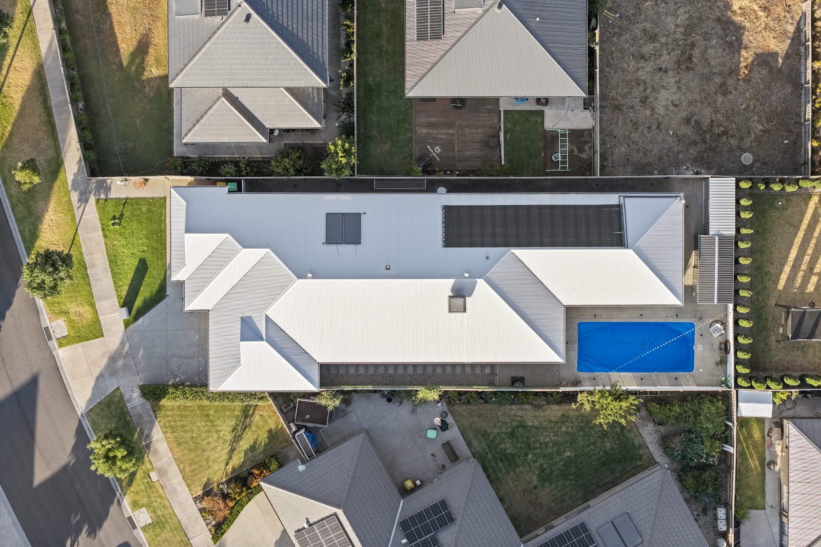 6-bedroom house at 8 Sugarloaf Grove, Werribee, VIC 3030, Wyndham, Victoria