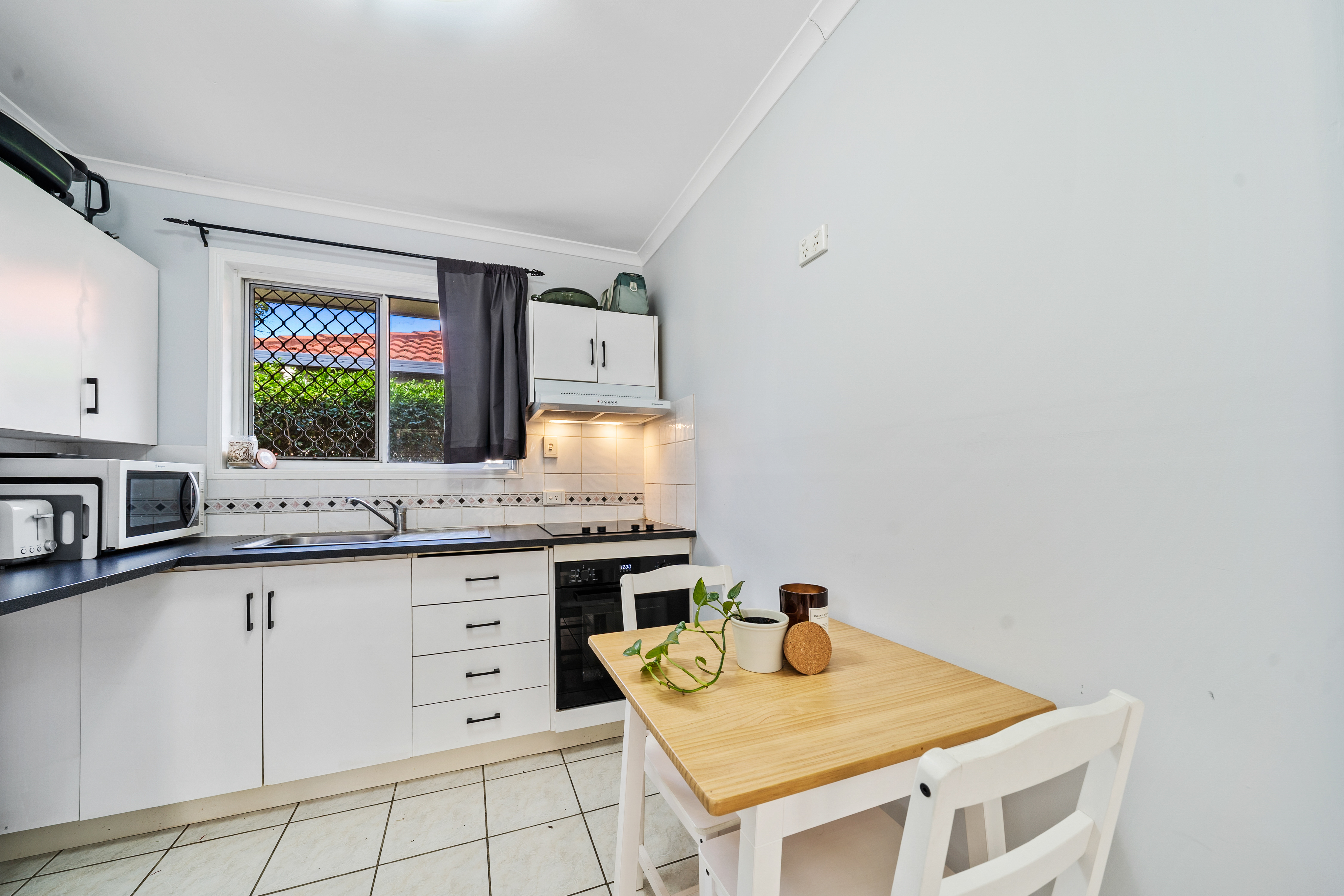 MAJAT 8 3691-3703 MOUNT LINDESAY HIGHWAY, PARK RIDGE QLD 4125 - Image 2