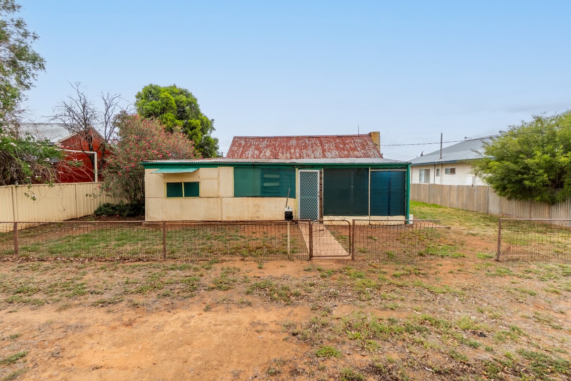 2-bedroom house at 127 TWYNAM STREET, Temora NSW 2666, Temora, New South Wales