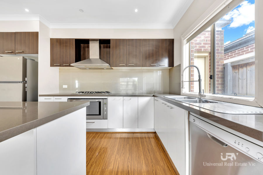 3-bedroom house at 35 STOKE CIRCUIT, Wollert VIC 3750, Whittlesea, Victoria