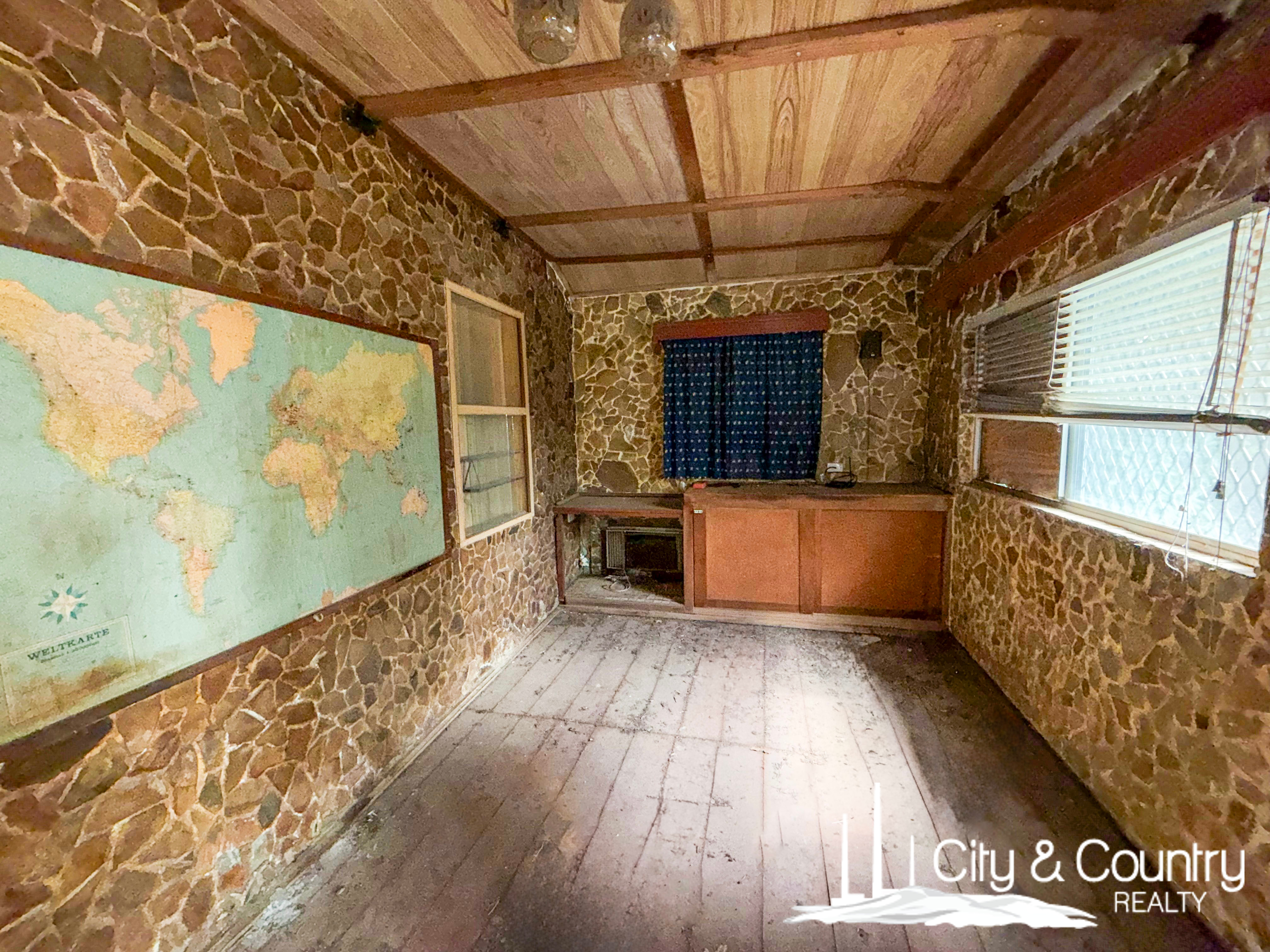 21 FLYNN STREET, Mornington QLD 4825 - Image 3