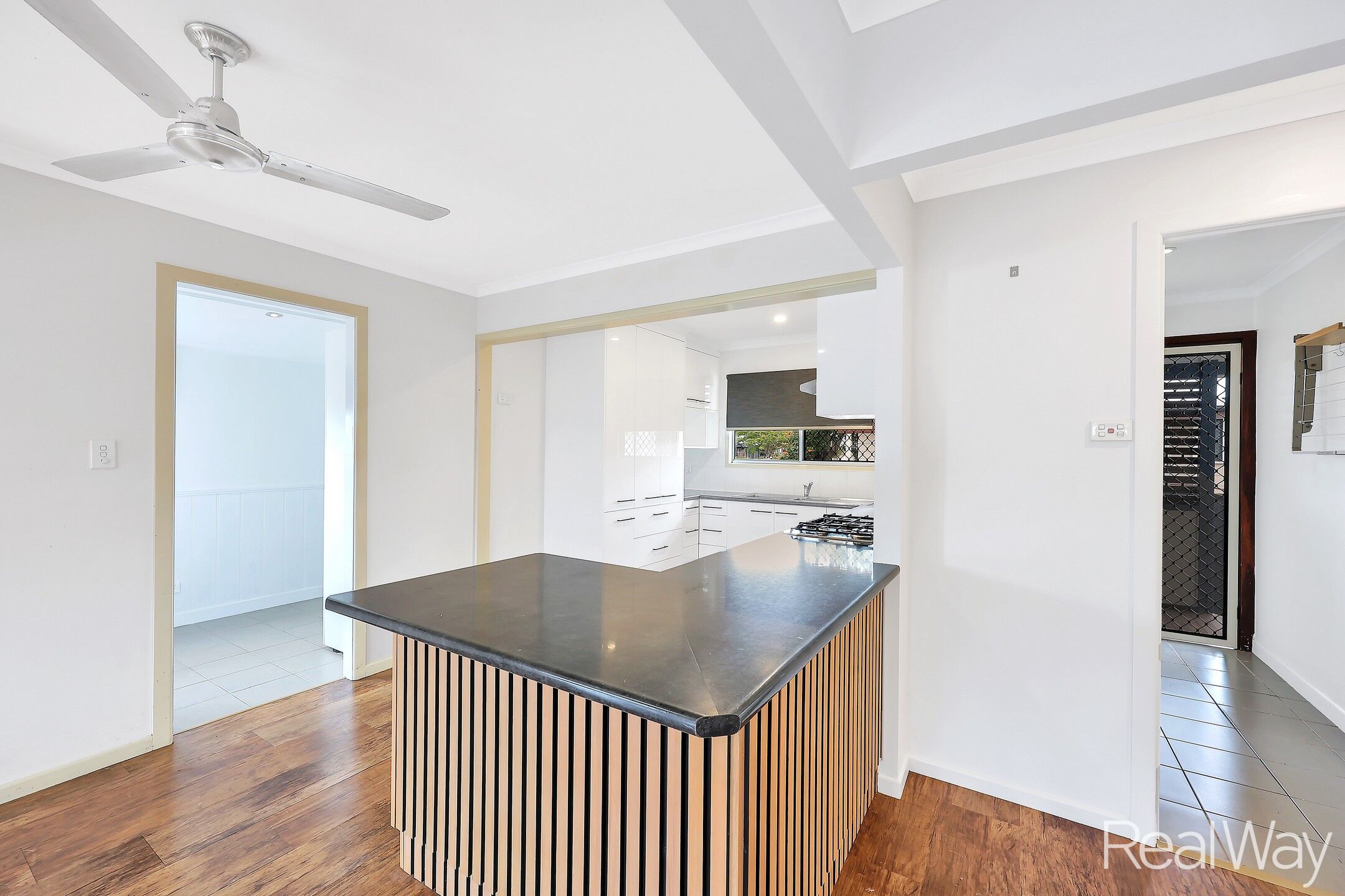 13 BULLPITT STREET, Avenell Heights QLD 4670 - Image 8