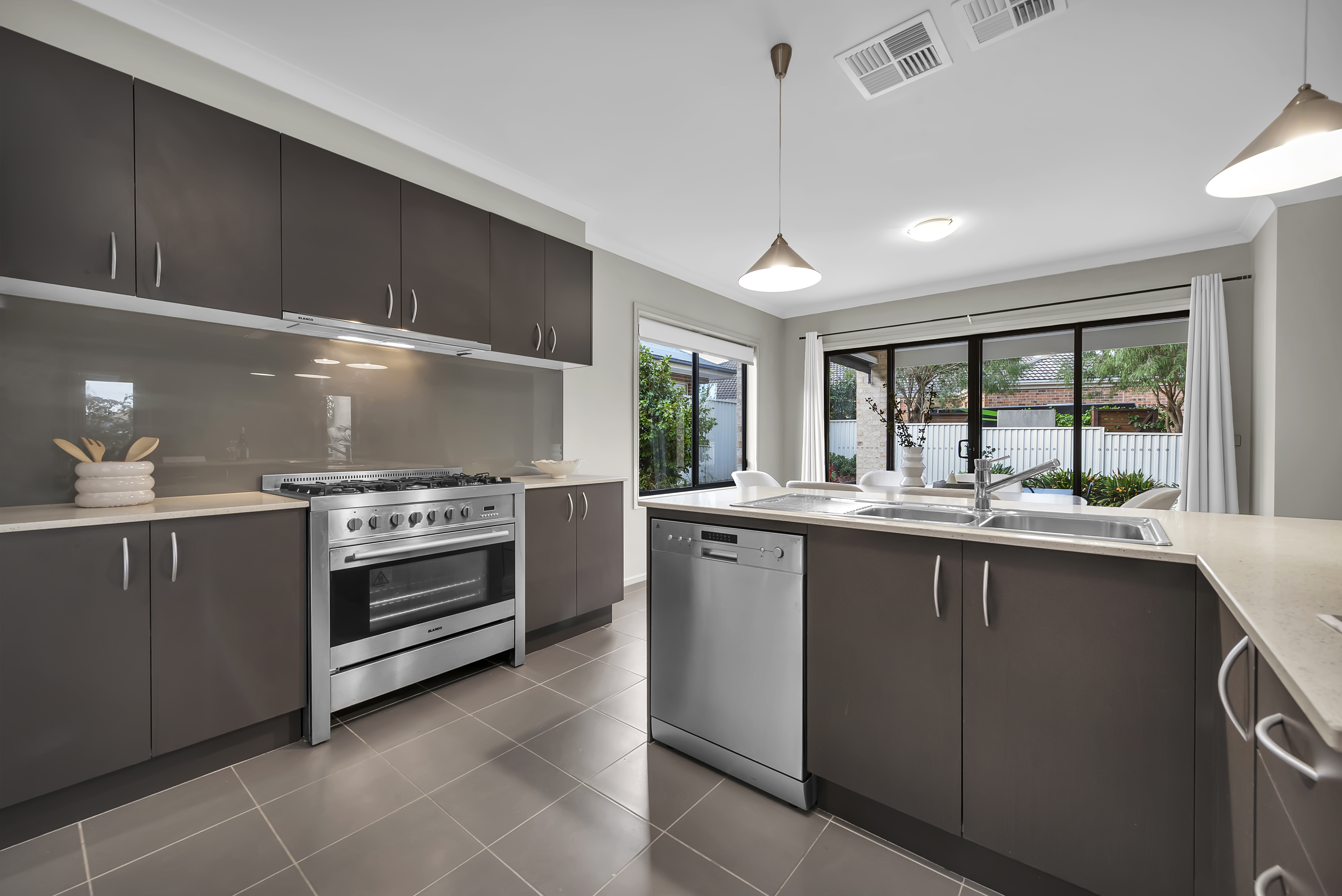 57 The Circuit, Pakenham, Vic, 3810 - Image 5