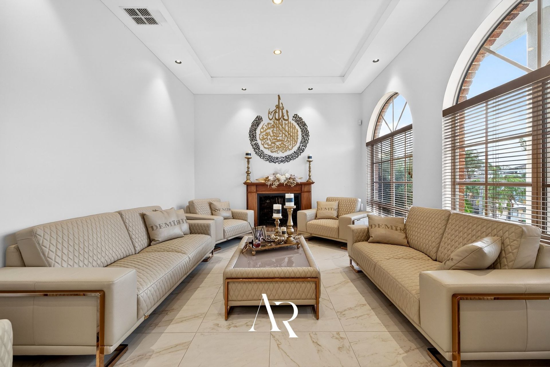 41 Caroline Crescent, Georges Hall, NSW 2198 - Image 4