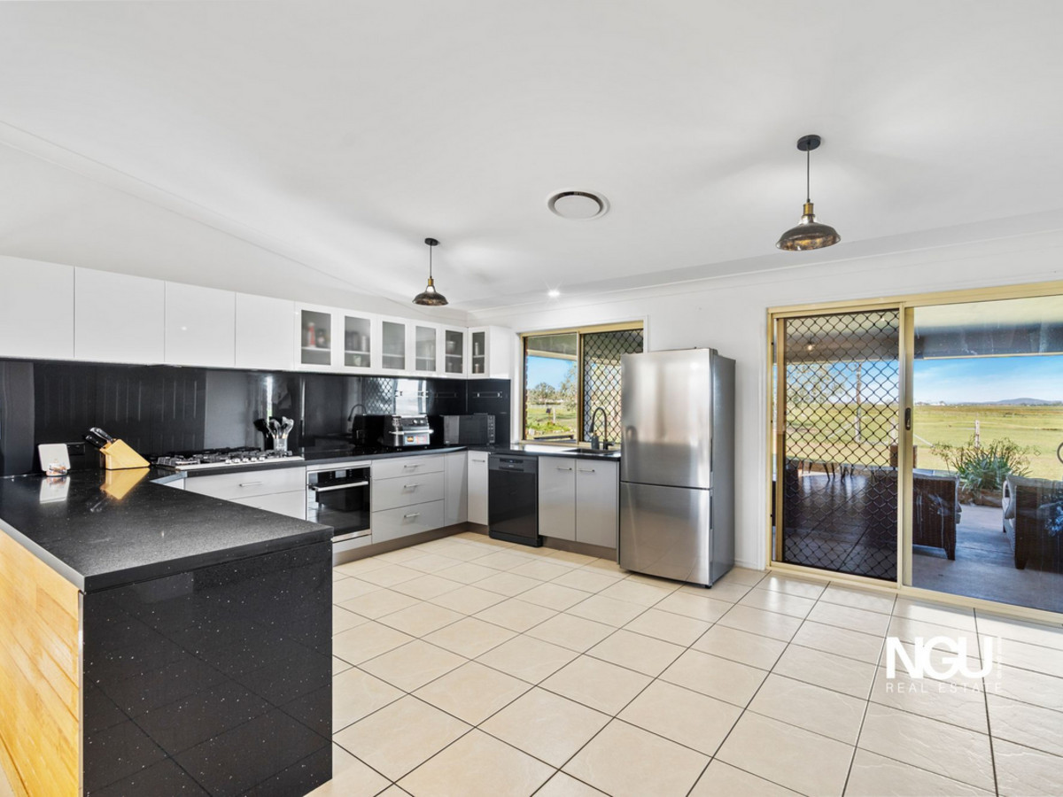 5-bedroom house at 10 Jimba Road, Lockyer Waters, QLD 4311, Lockyer Valley, Queensland